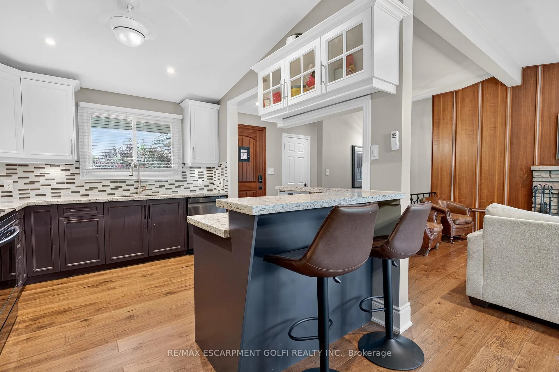 Photo 15 of 90 Mountain Avenue, Hamilton, Stoney Creek — HOMEH