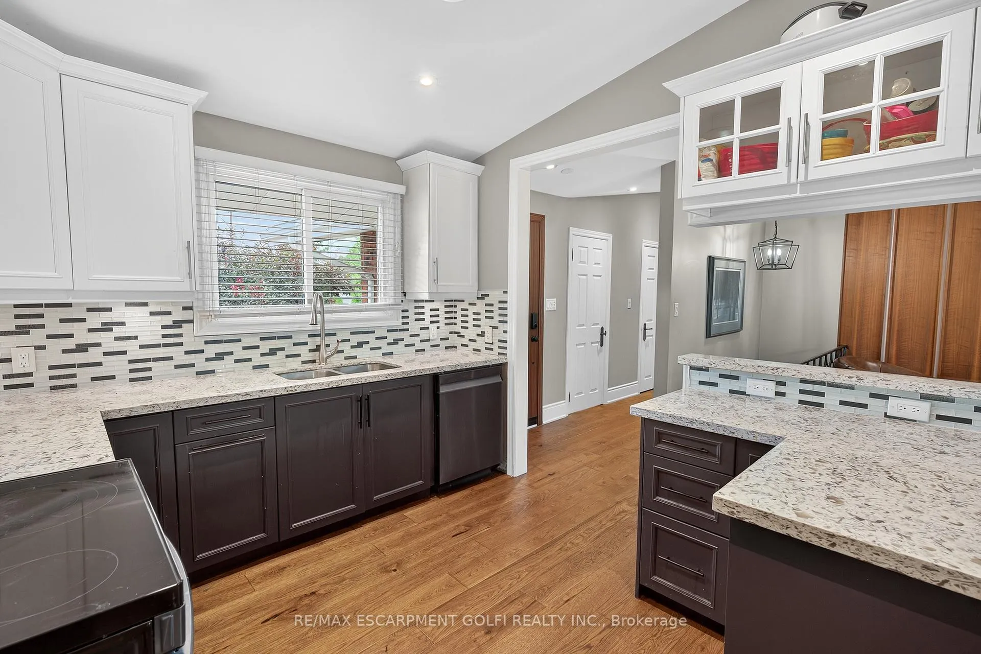 Photo 16 of 90 Mountain Avenue, Hamilton, Stoney Creek — HOMEH