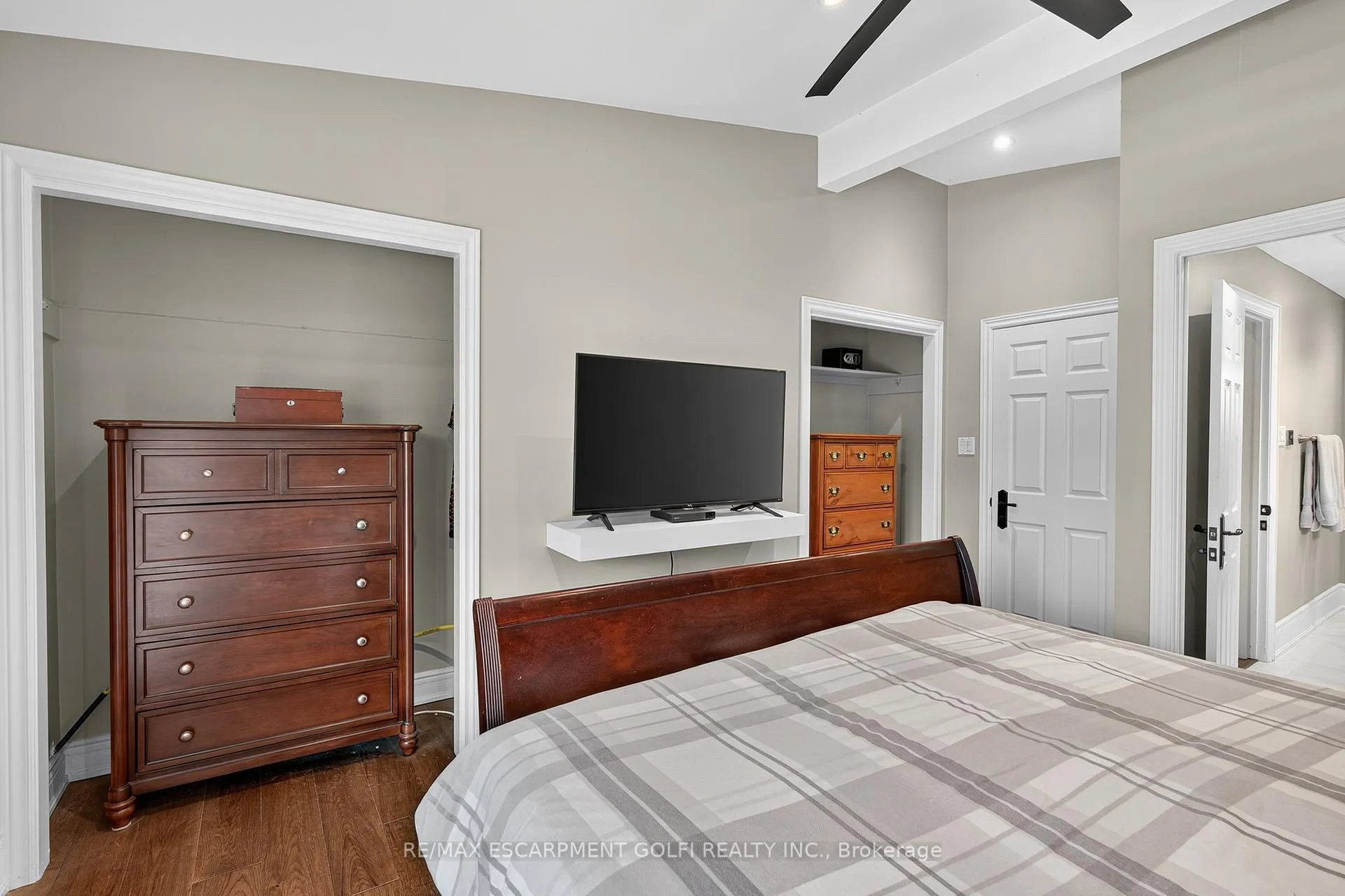 Photo 21 of 90 Mountain Avenue, Hamilton, Stoney Creek — HOMEH
