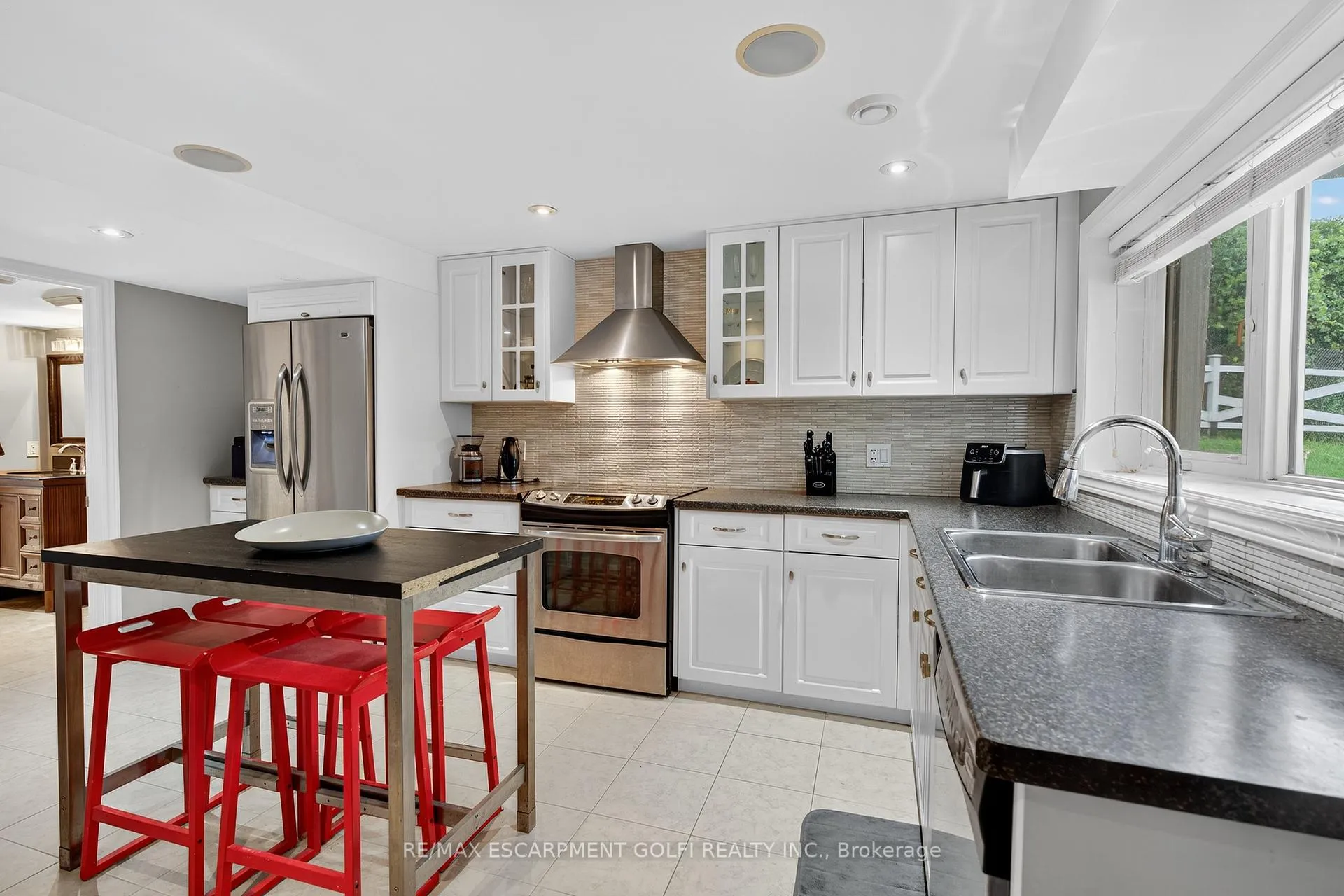 Photo 31 of 90 Mountain Avenue, Hamilton, Stoney Creek — HOMEH