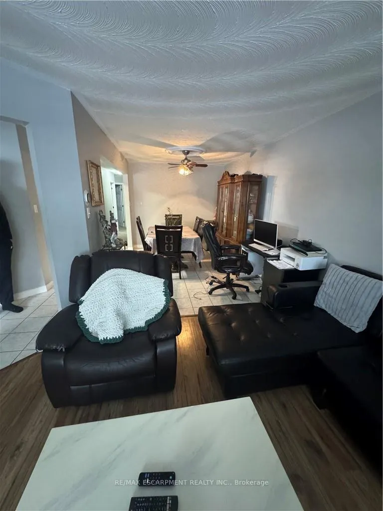 Photo 9 of 92 Blenheim Drive, Hamilton, Stoney Creek — HOMEH