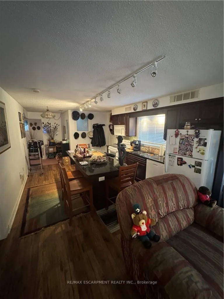 Photo 25 of 92 Blenheim Drive, Hamilton, Stoney Creek — HOMEH