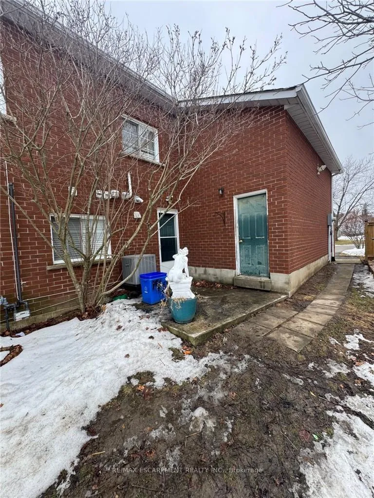 Photo 33 of 92 Blenheim Drive, Hamilton, Stoney Creek — HOMEH
