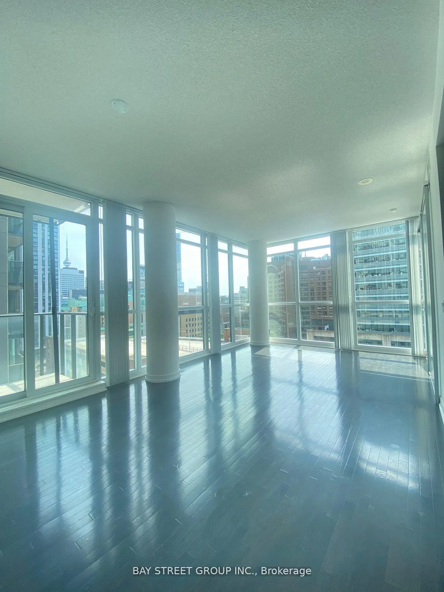 Photo 1 of Unit 1010, 770 Bay Street, Toronto, Bay Street Corridor — HOMEH