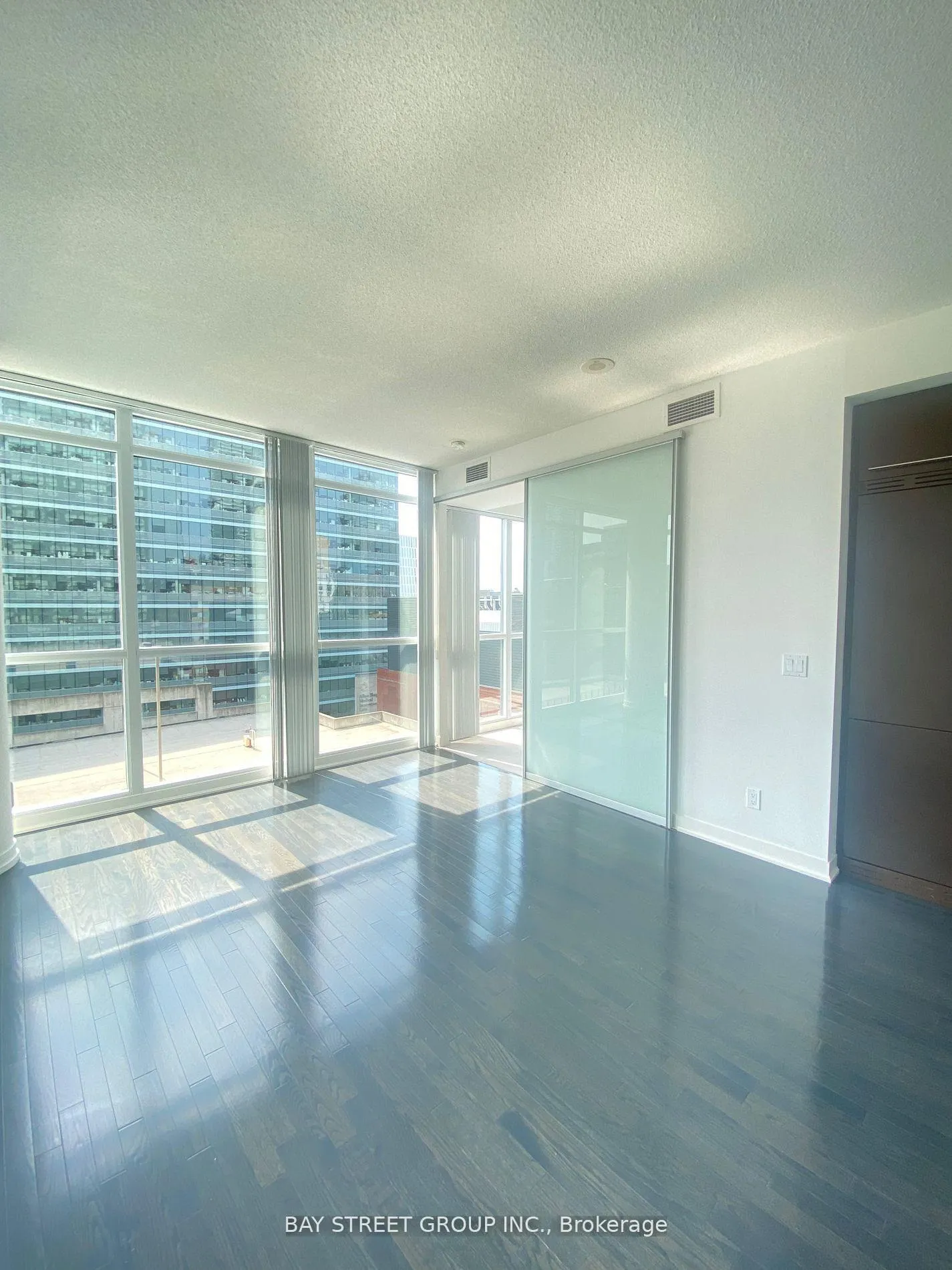 Photo 2 of Unit 1010, 770 Bay Street, Toronto, Bay Street Corridor — HOMEH