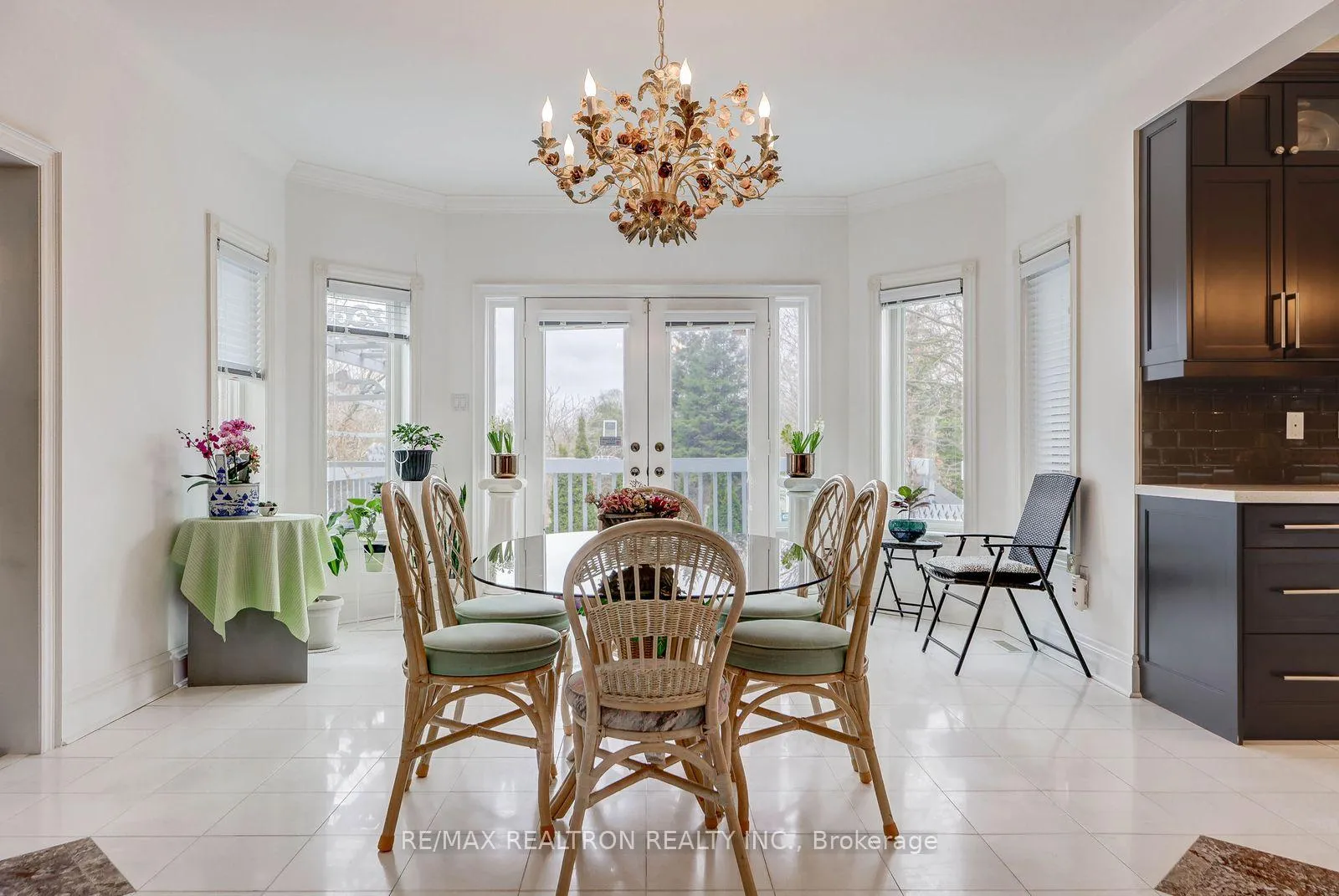 Photo 17 of 6 White Oak Crescent, Richmond Hill, Langstaff — HOMEH