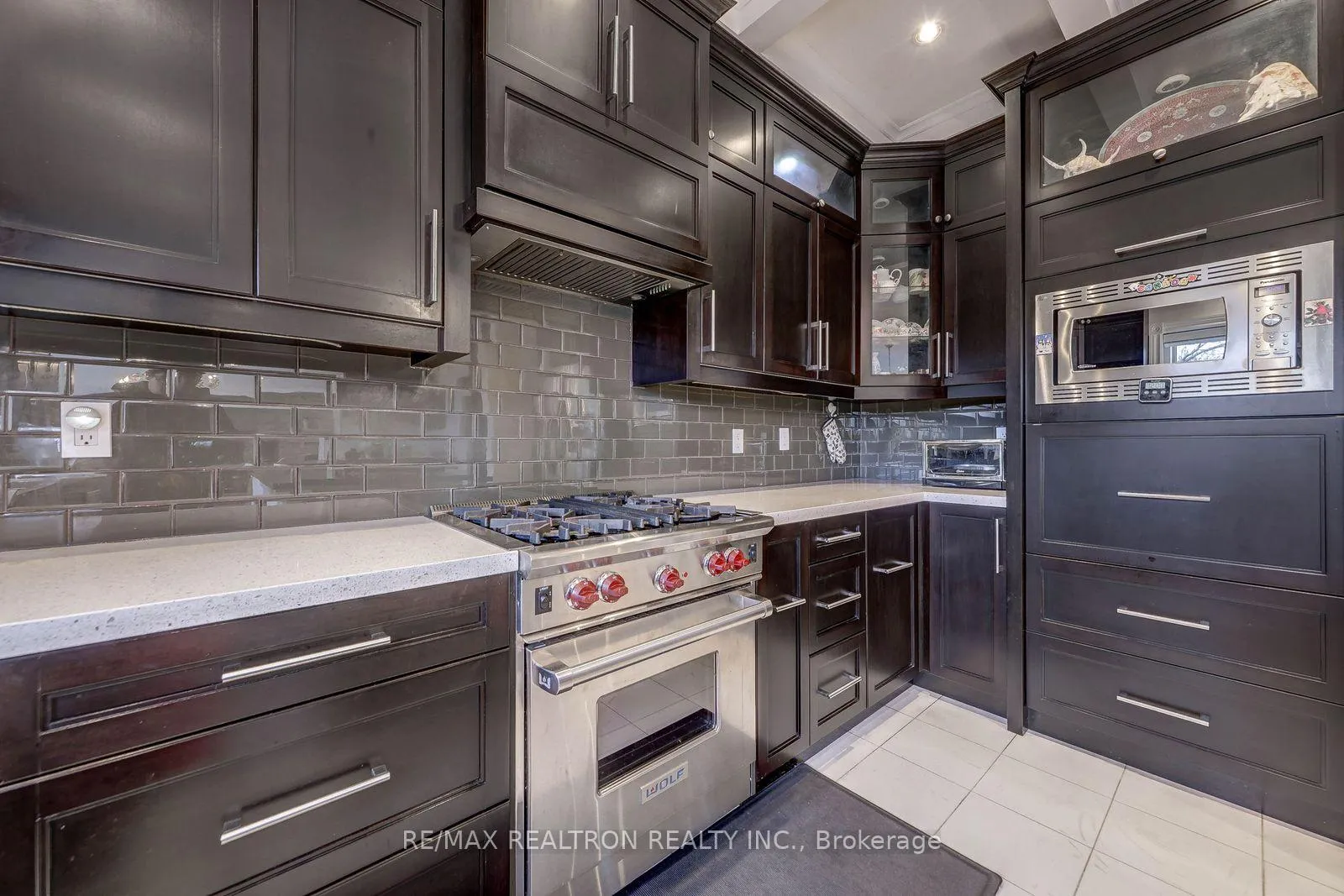 Photo 20 of 6 White Oak Crescent, Richmond Hill, Langstaff — HOMEH