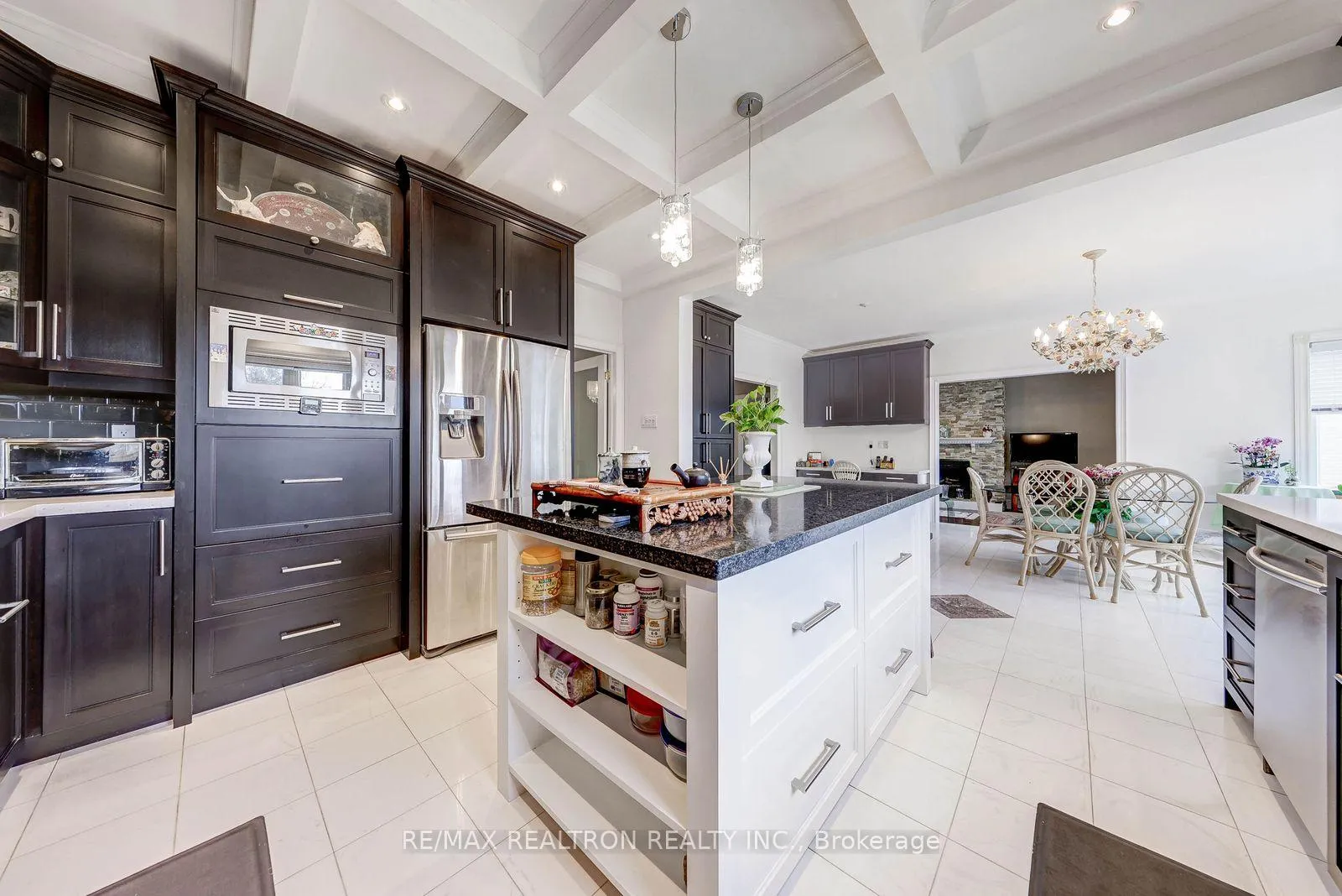 Photo 22 of 6 White Oak Crescent, Richmond Hill, Langstaff — HOMEH