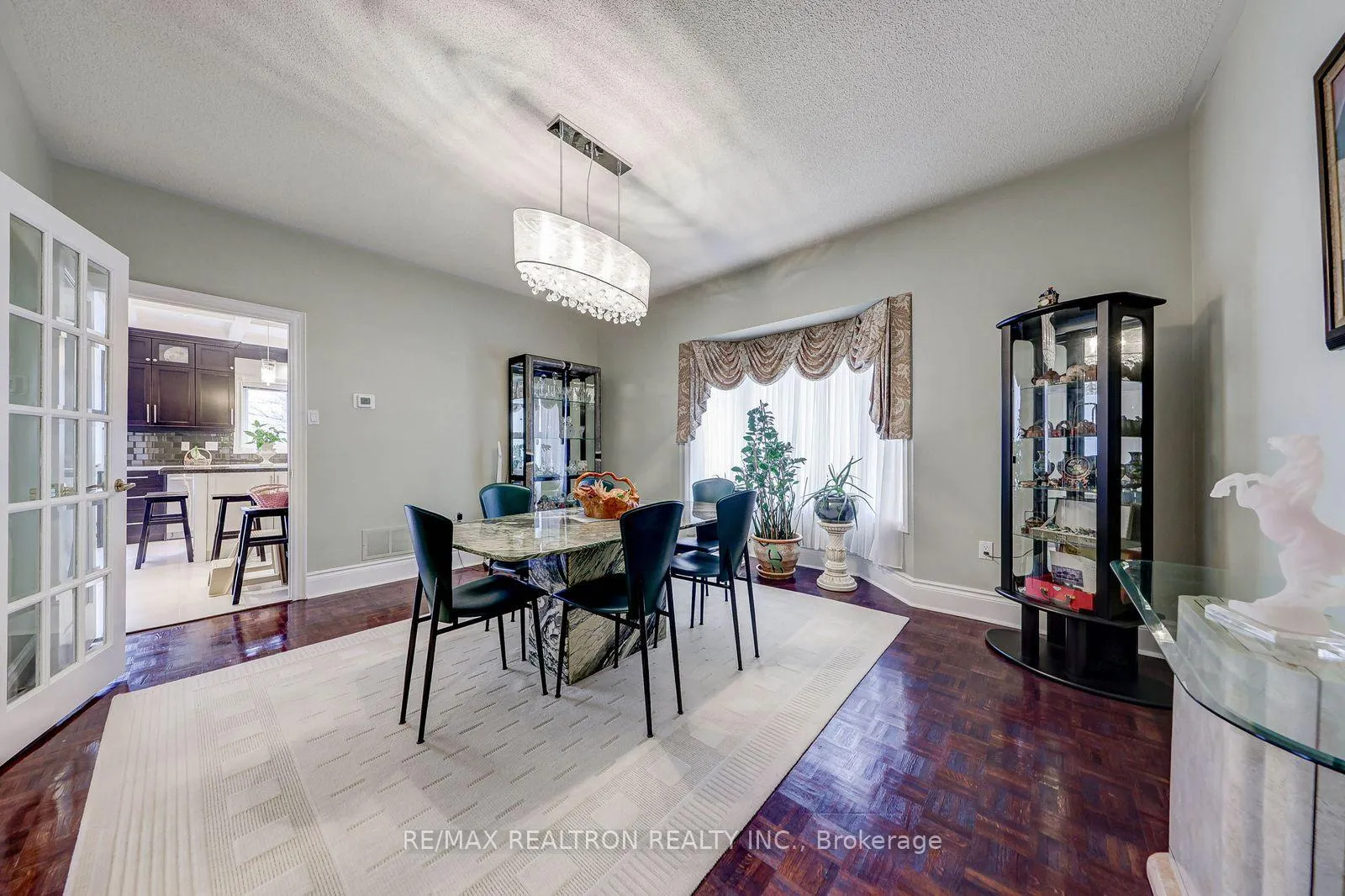 Photo 23 of 6 White Oak Crescent, Richmond Hill, Langstaff — HOMEH