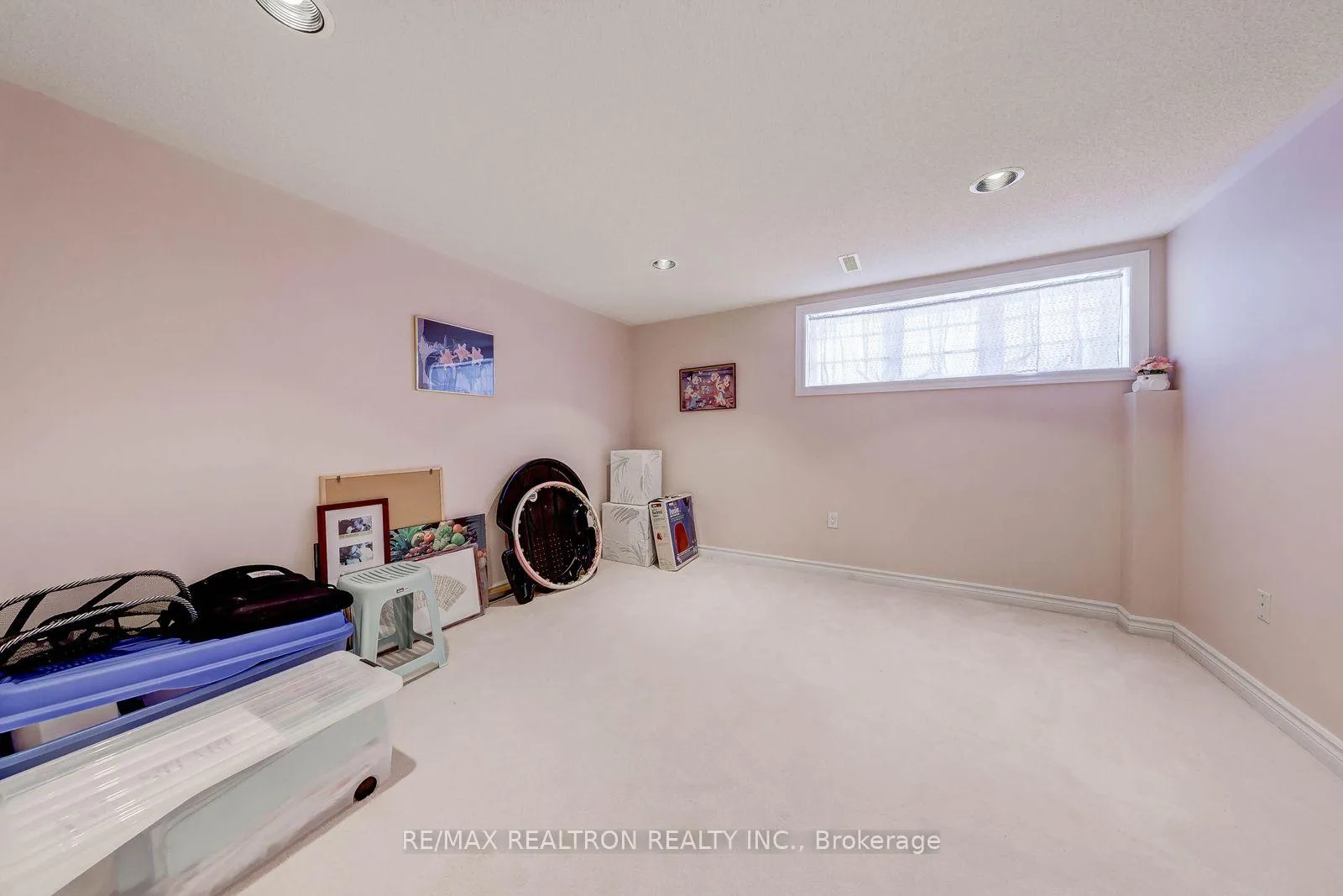 Photo 45 of 6 White Oak Crescent, Richmond Hill, Langstaff — HOMEH