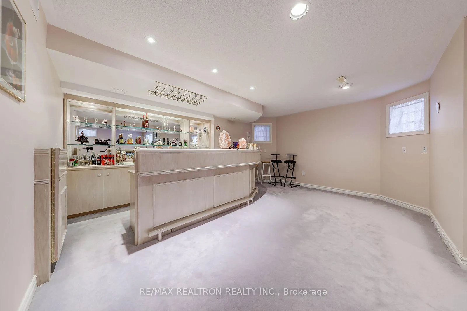 Photo 49 of 6 White Oak Crescent, Richmond Hill, Langstaff — HOMEH