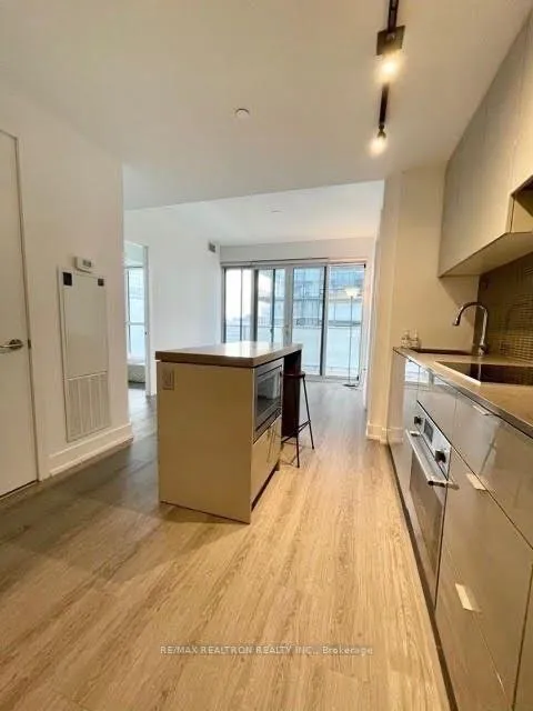Photo 6 of Unit 2601, 7 Grenville Street, Toronto, Bay Street Corridor — HOMEH