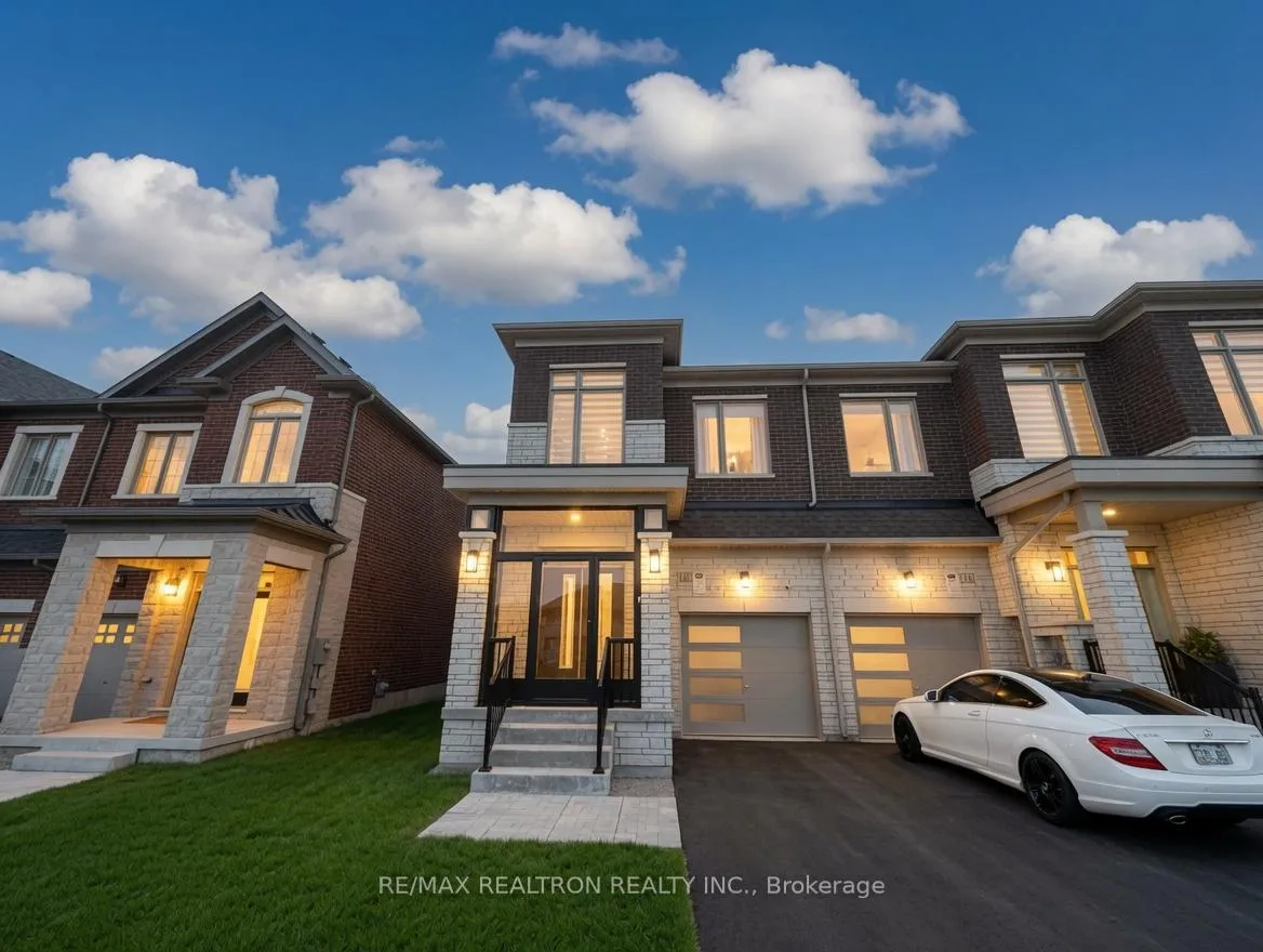 Photo 2 of 119 Schmeltzer Crescent, Richmond Hill, Rural Richmond Hill — HOMEH