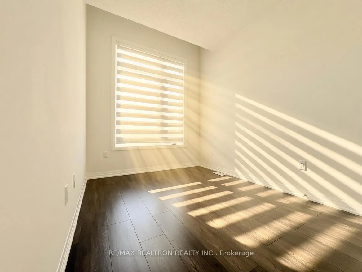 Photo 17 of 119 Schmeltzer Crescent, Richmond Hill, Rural Richmond Hill — HOMEH