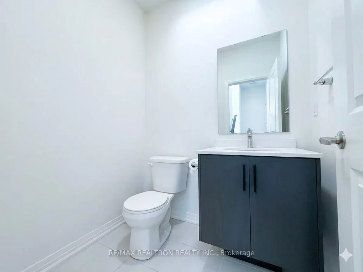 Photo 18 of 119 Schmeltzer Crescent, Richmond Hill, Rural Richmond Hill — HOMEH