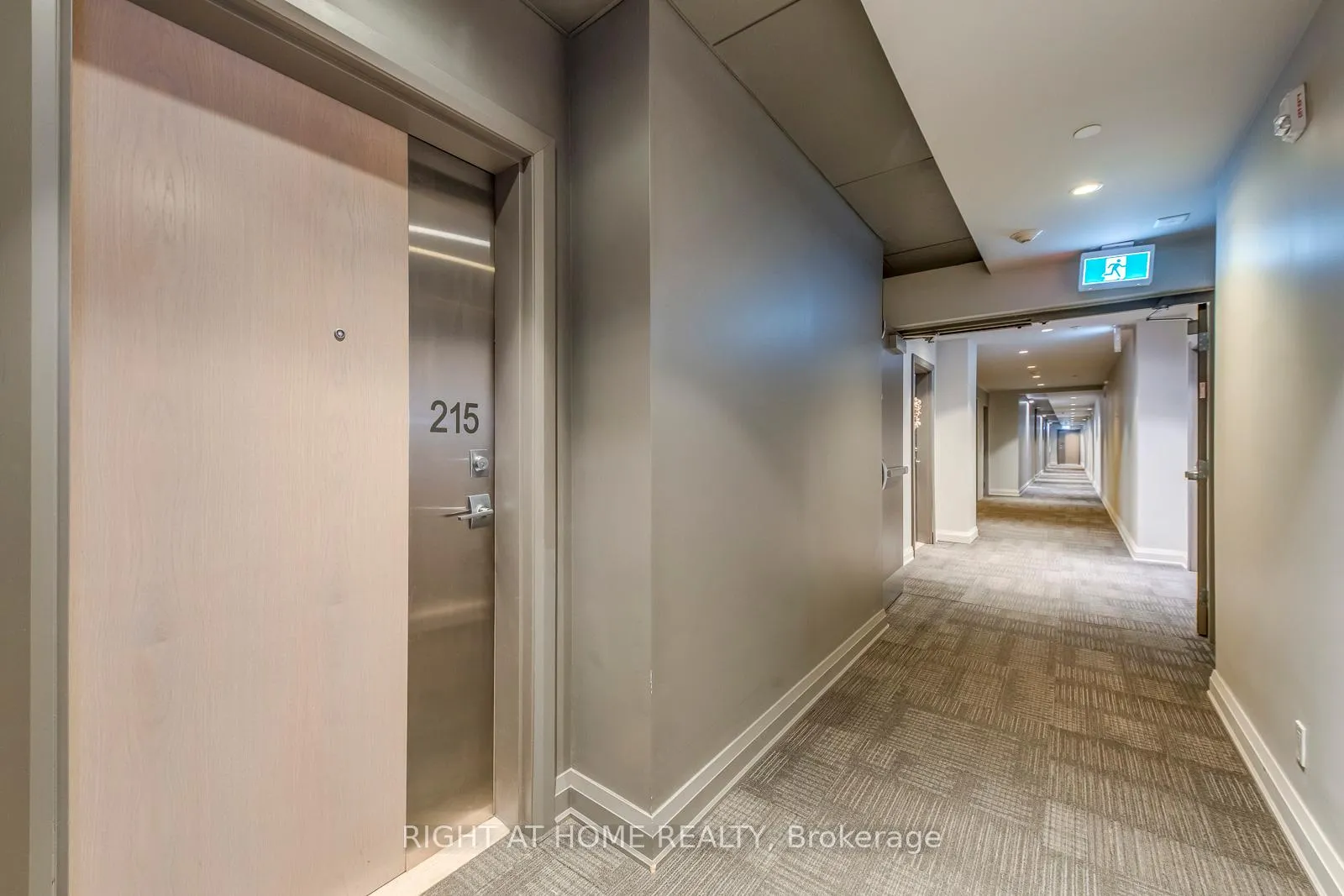 Photo 9 of Unit 215, 3028 Creekshore Common, Oakville, Falgarwood — HOMEH