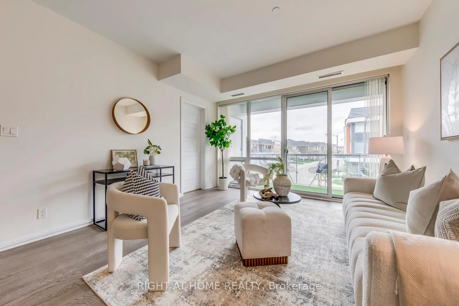 Photo 18 of Unit 215, 3028 Creekshore Common, Oakville, Falgarwood — HOMEH