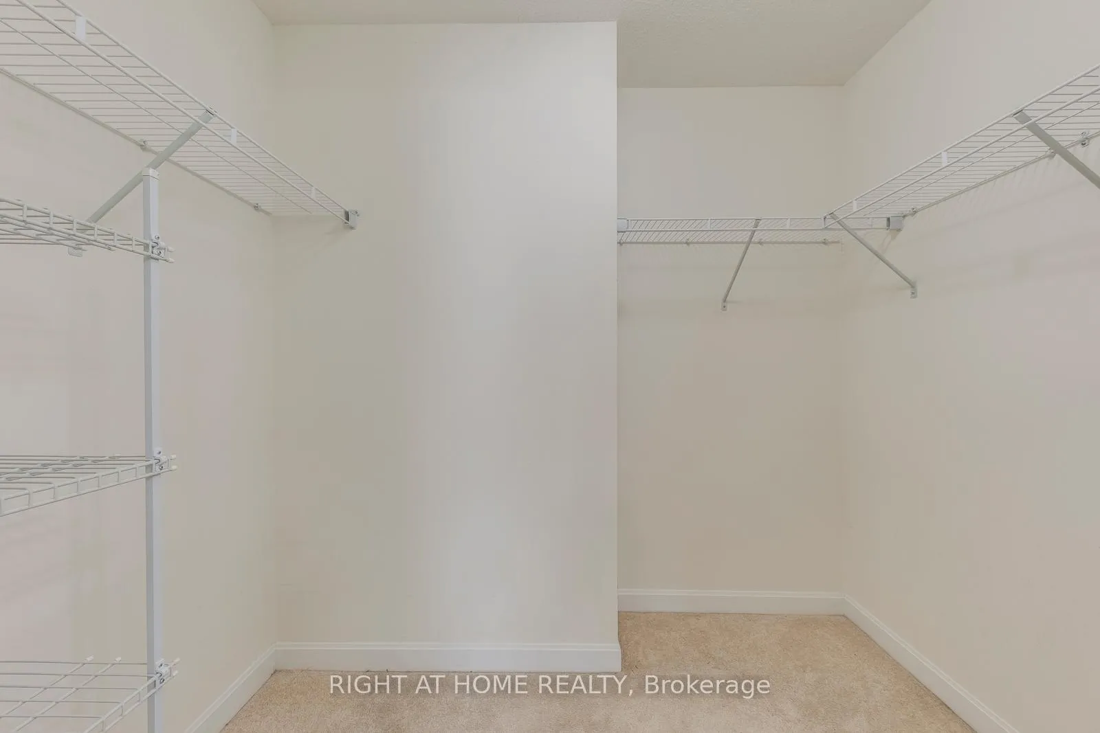 Photo 28 of Unit 215, 3028 Creekshore Common, Oakville, Falgarwood — HOMEH