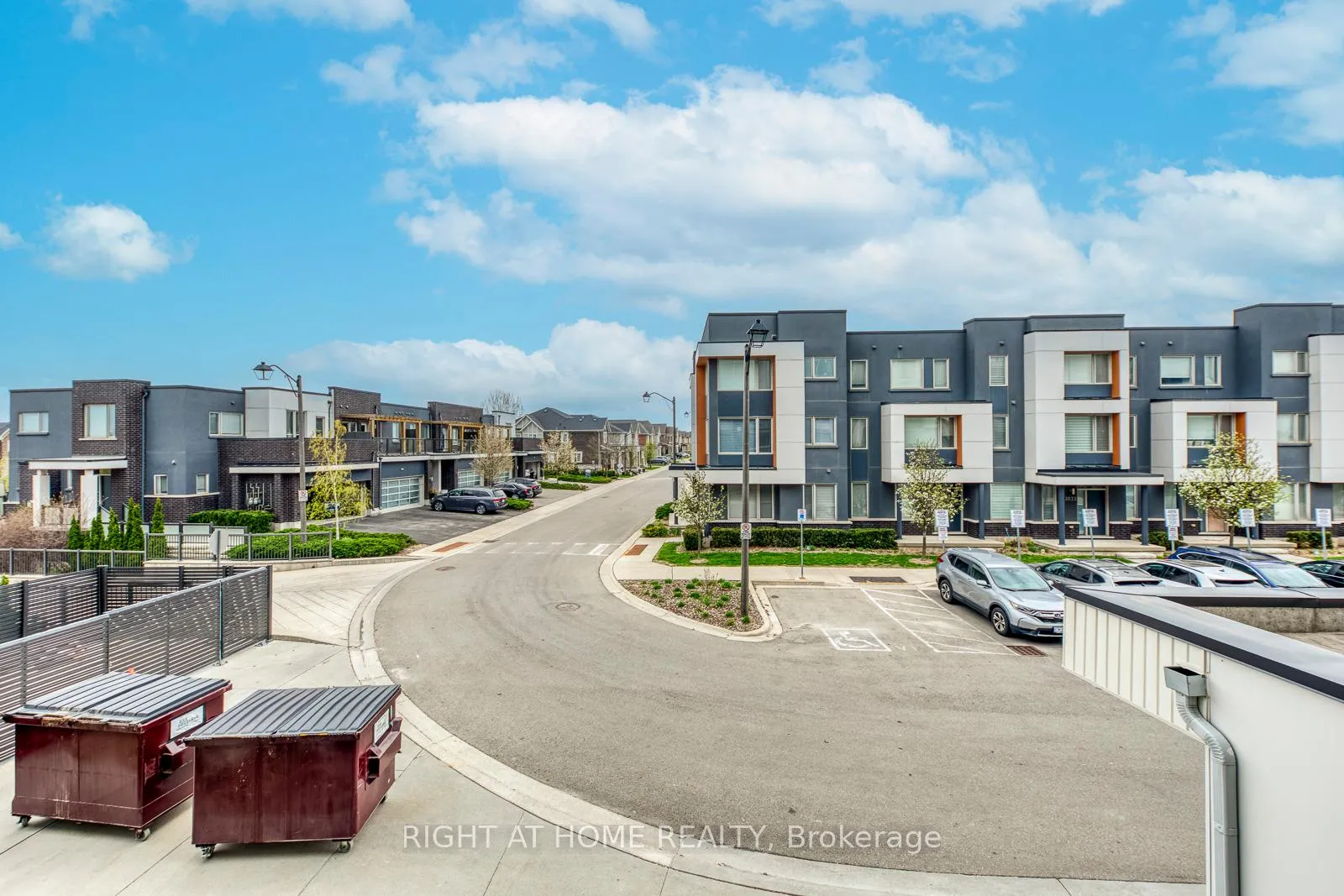 Photo 34 of Unit 215, 3028 Creekshore Common, Oakville, Falgarwood — HOMEH
