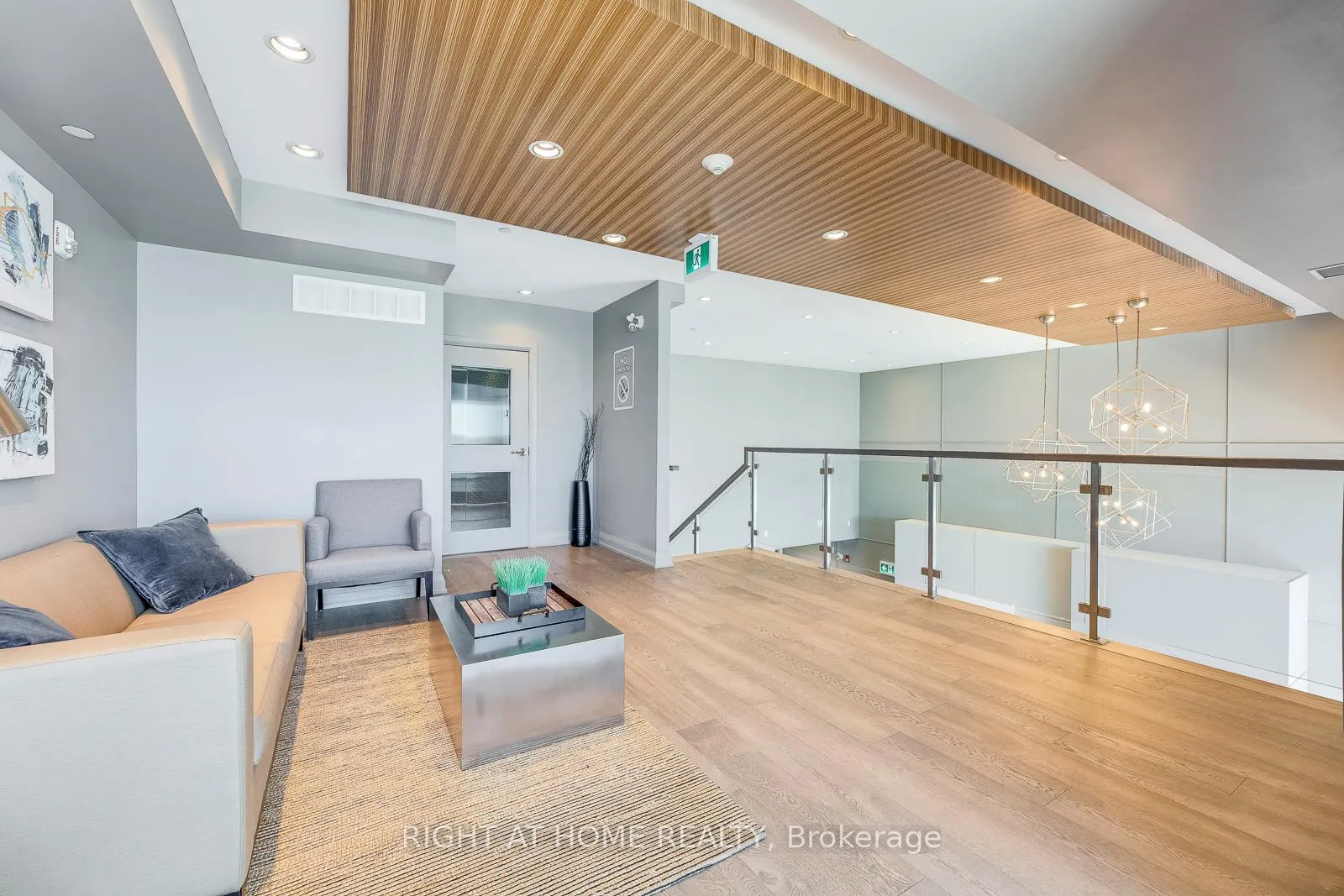 Photo 37 of Unit 215, 3028 Creekshore Common, Oakville, Falgarwood — HOMEH