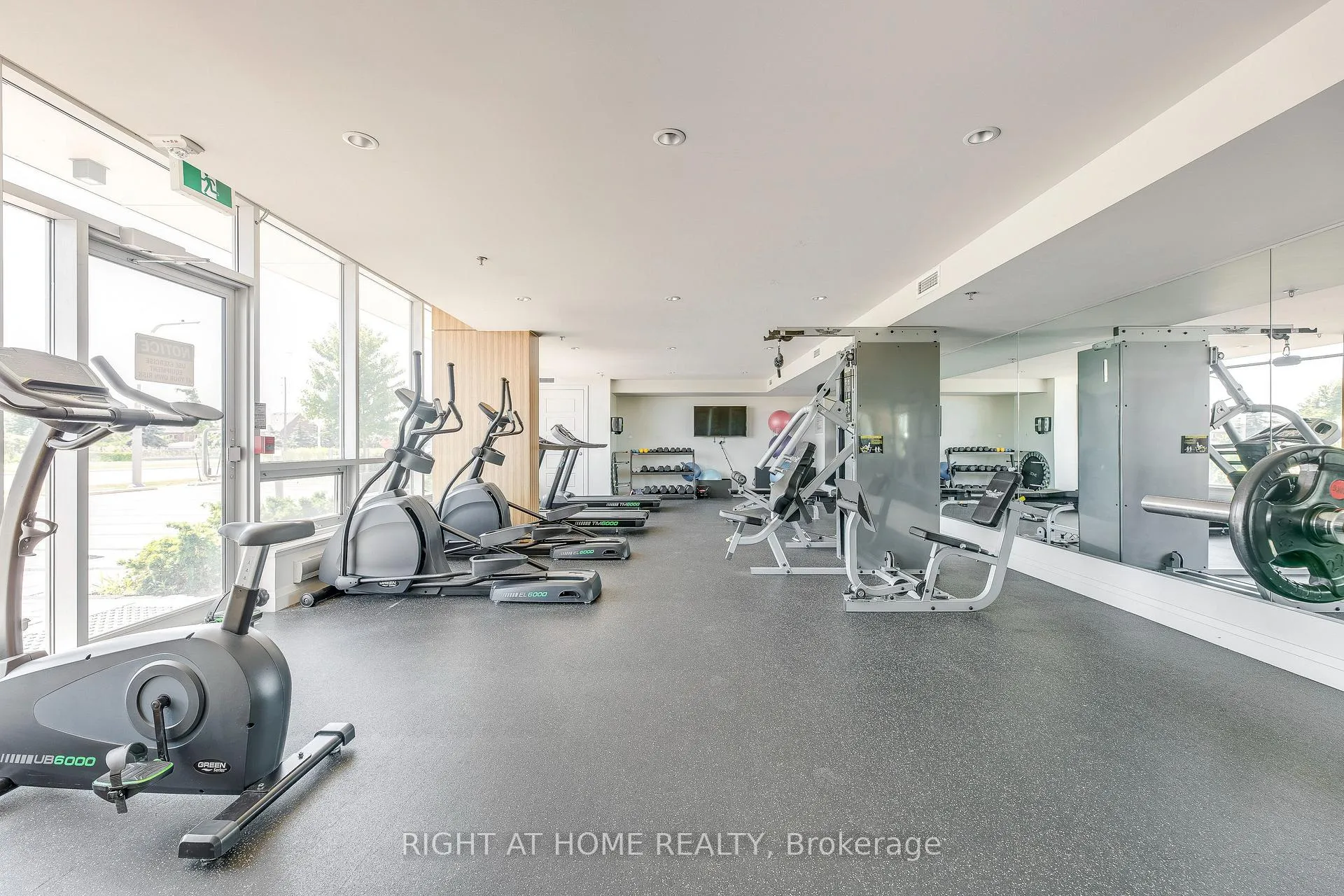 Photo 38 of Unit 215, 3028 Creekshore Common, Oakville, Falgarwood — HOMEH