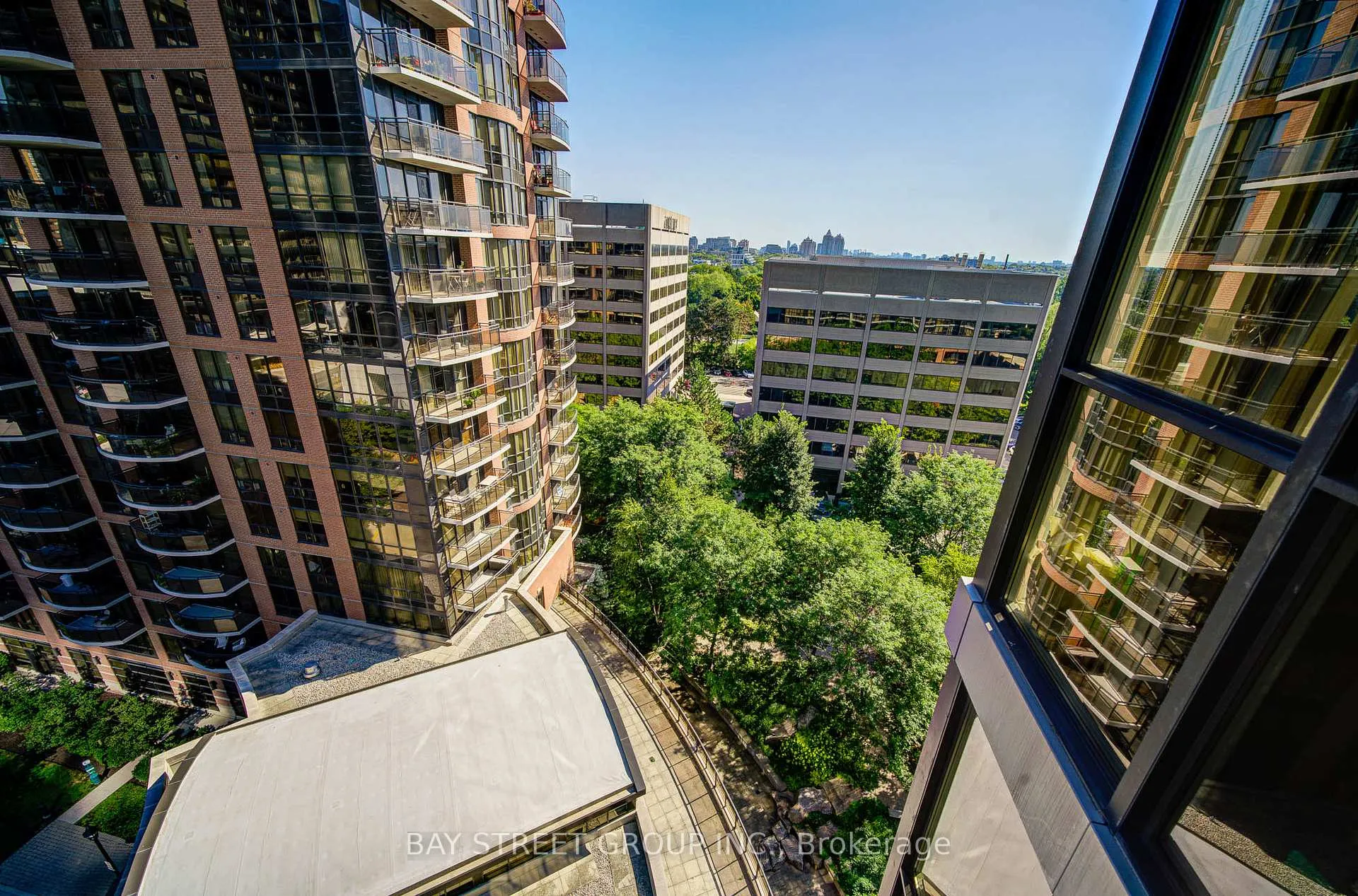 Photo 34 of Unit 1104, 23 Sheppard Avenue E, North York, Willowdale East — HOMEH