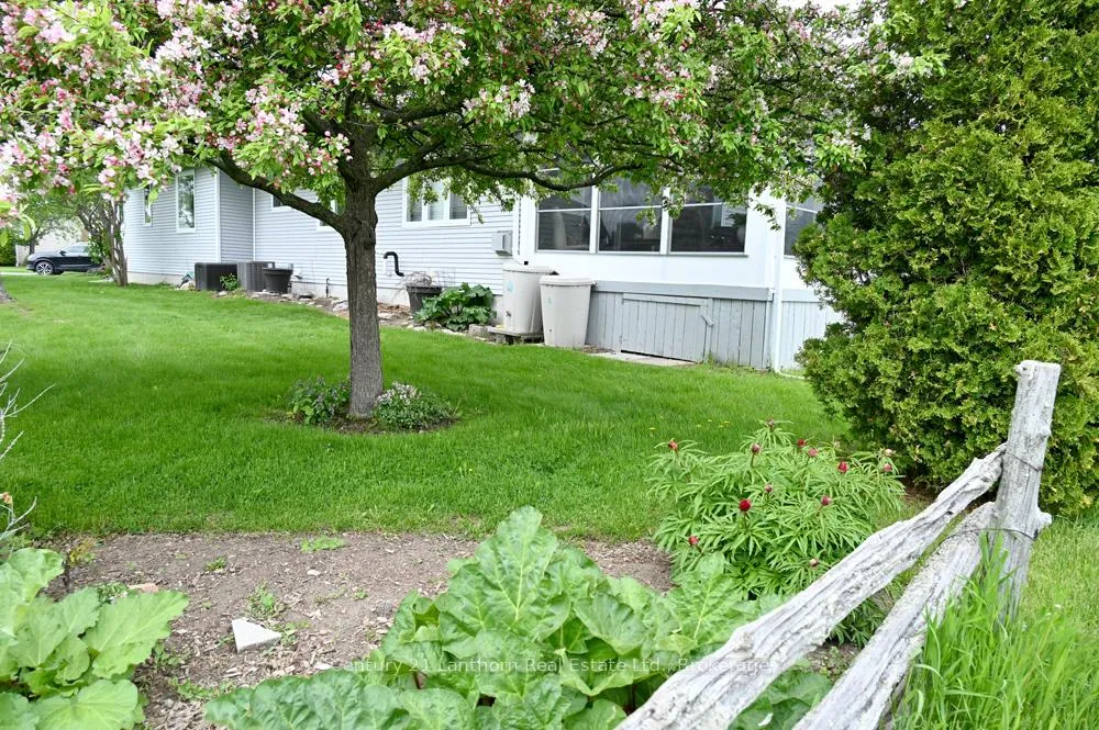 Photo 4 of 18 Cretney Drive S, Prince Edward County, Wellington Ward — HOMEH
