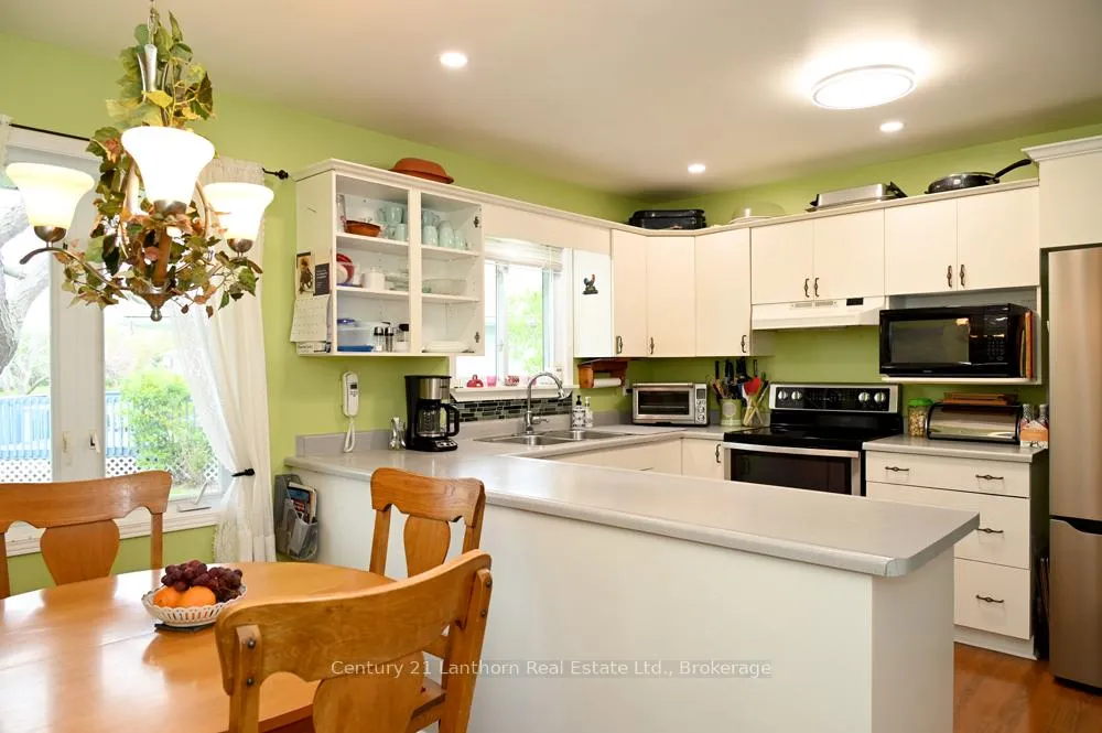Photo 27 of 18 Cretney Drive S, Prince Edward County, Wellington Ward — HOMEH