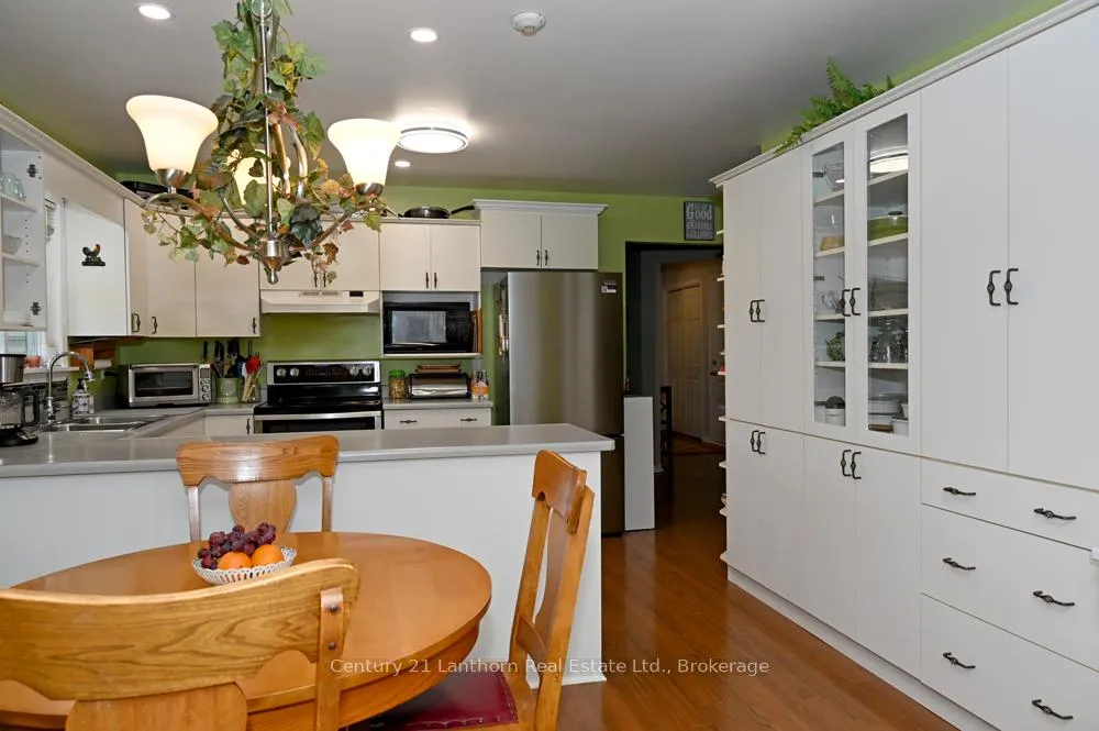 Photo 30 of 18 Cretney Drive S, Prince Edward County, Wellington Ward — HOMEH