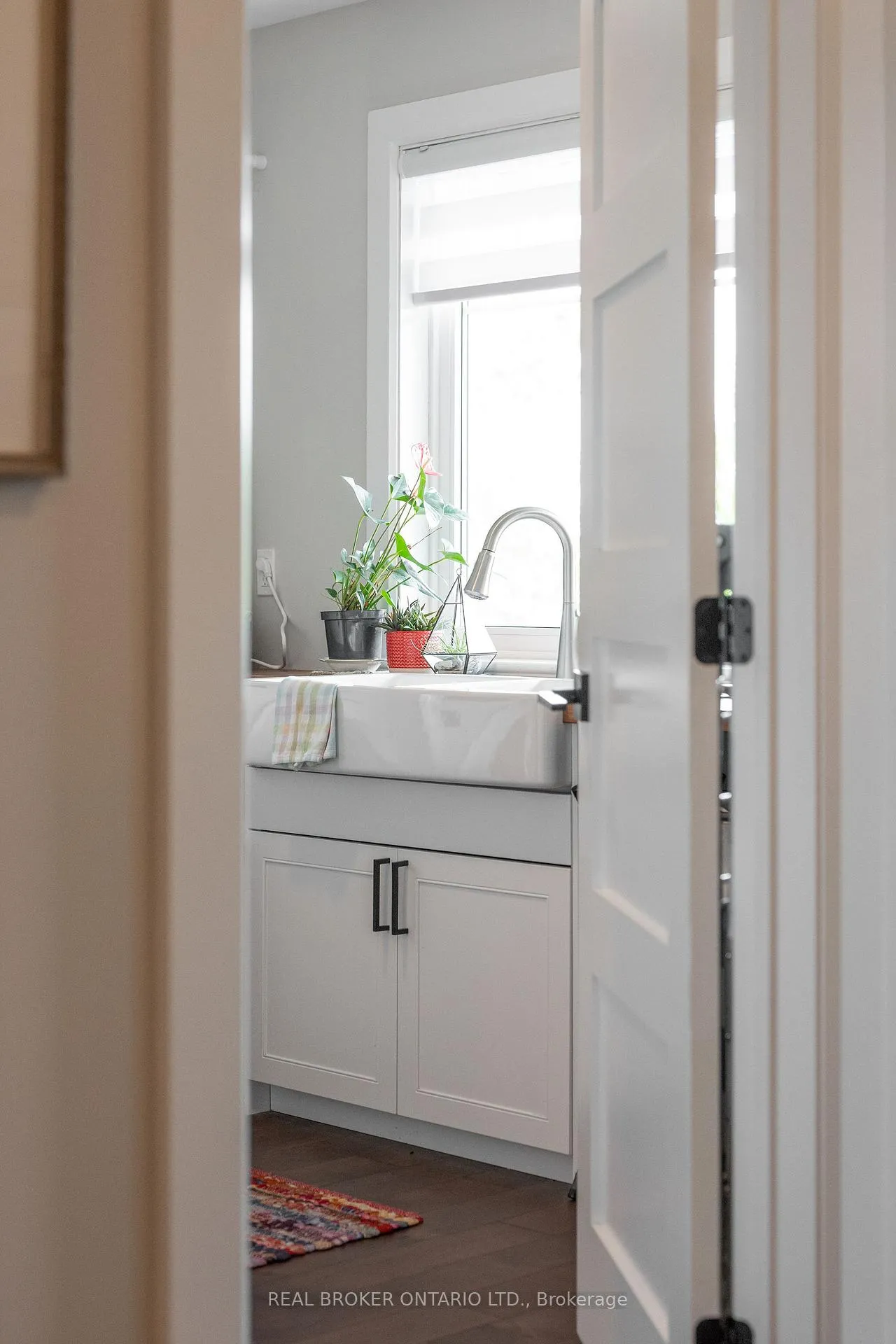Photo 19 of 1249 Barnwell Crescent, Ottawa, Navan — HOMEH