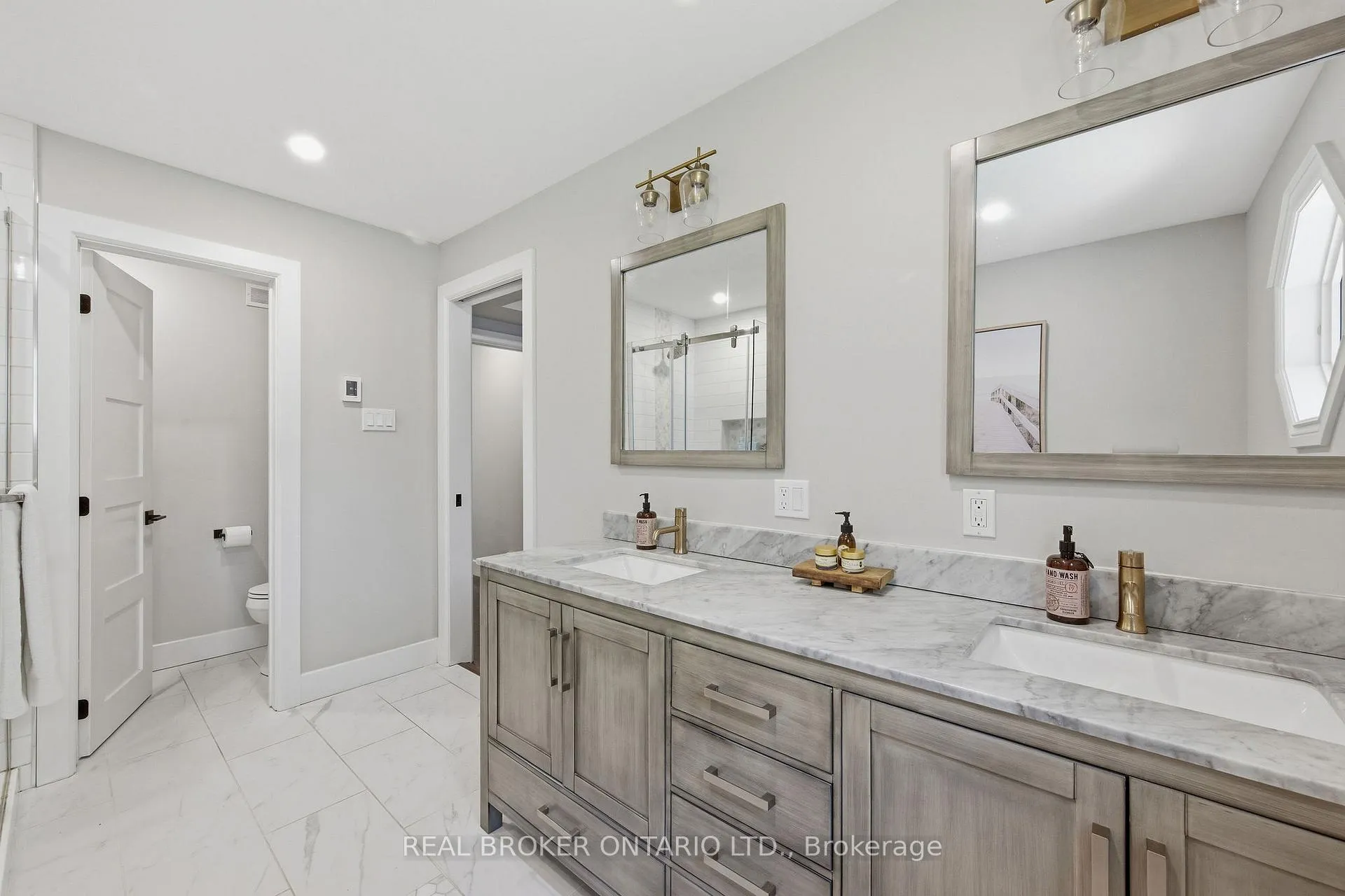 Photo 25 of 1249 Barnwell Crescent, Ottawa, Navan — HOMEH
