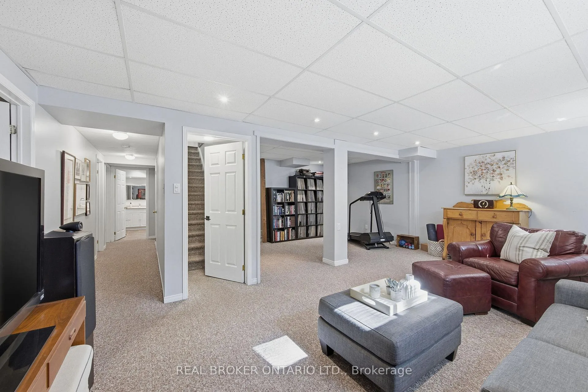 Photo 30 of 1249 Barnwell Crescent, Ottawa, Navan — HOMEH