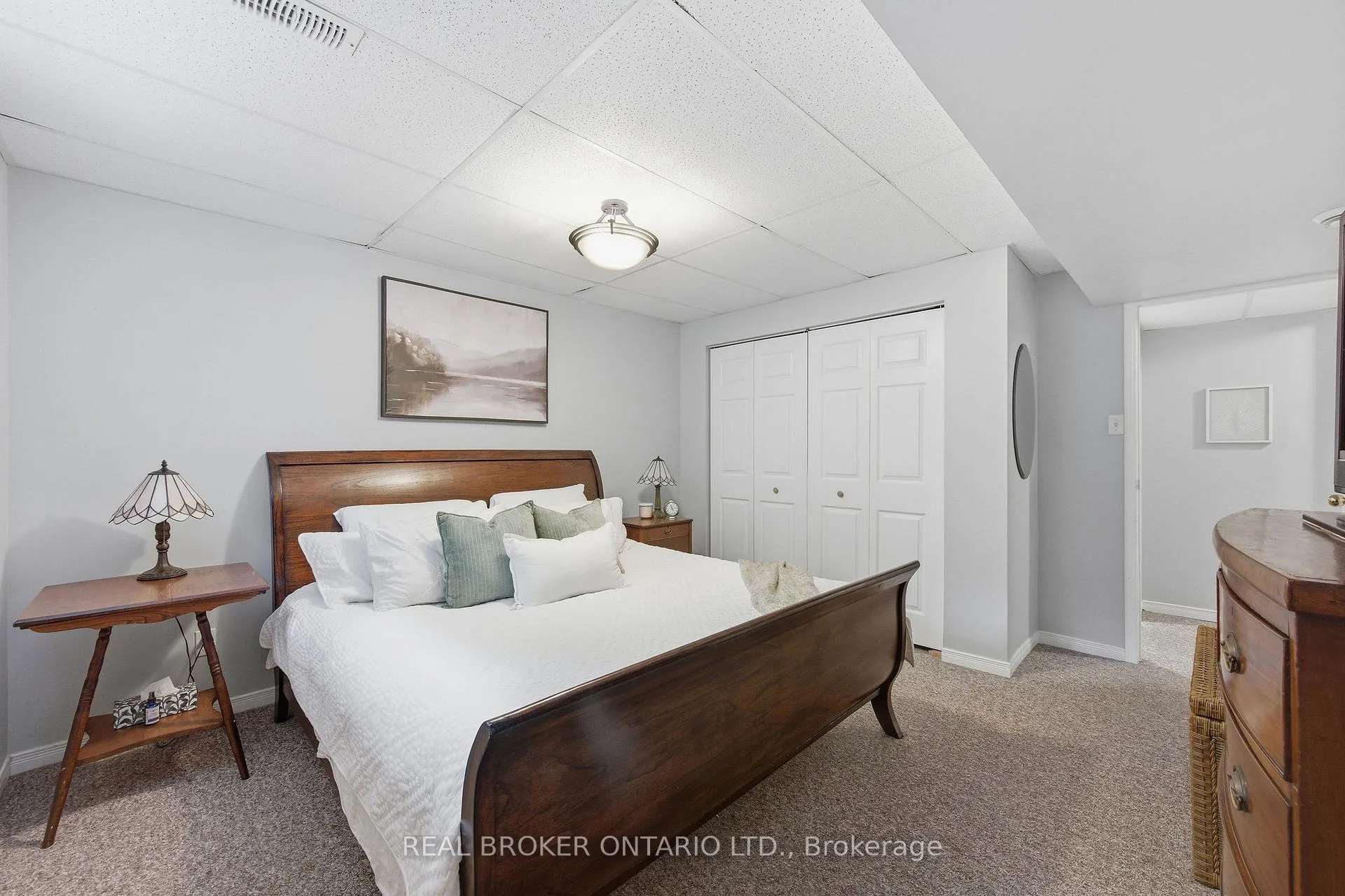 Photo 32 of 1249 Barnwell Crescent, Ottawa, Navan — HOMEH