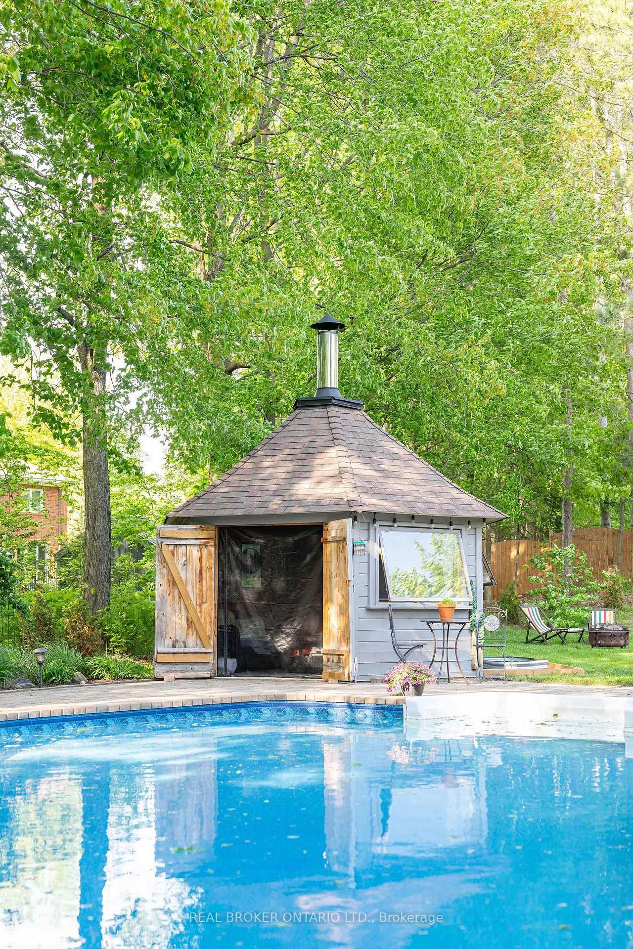 Photo 39 of 1249 Barnwell Crescent, Ottawa, Navan — HOMEH