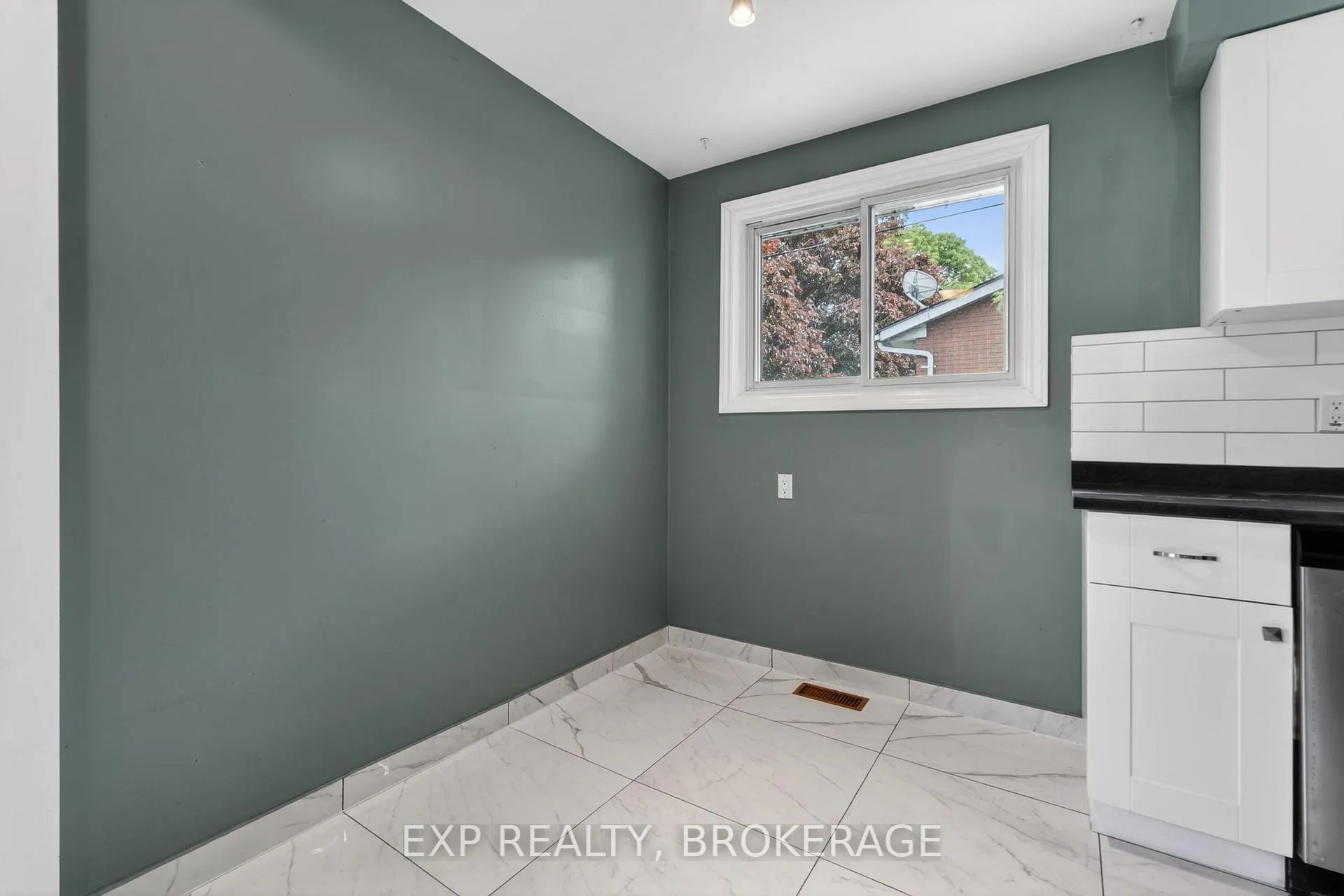 Photo 6 of 340 Palace Road, Kingston, Central City East — HOMEH