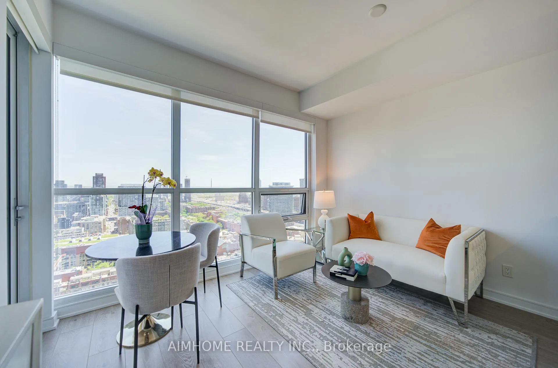Photo 4 of Unit 3005, 88 Scott Street, Toronto, Church-Yonge Corridor — HOMEH