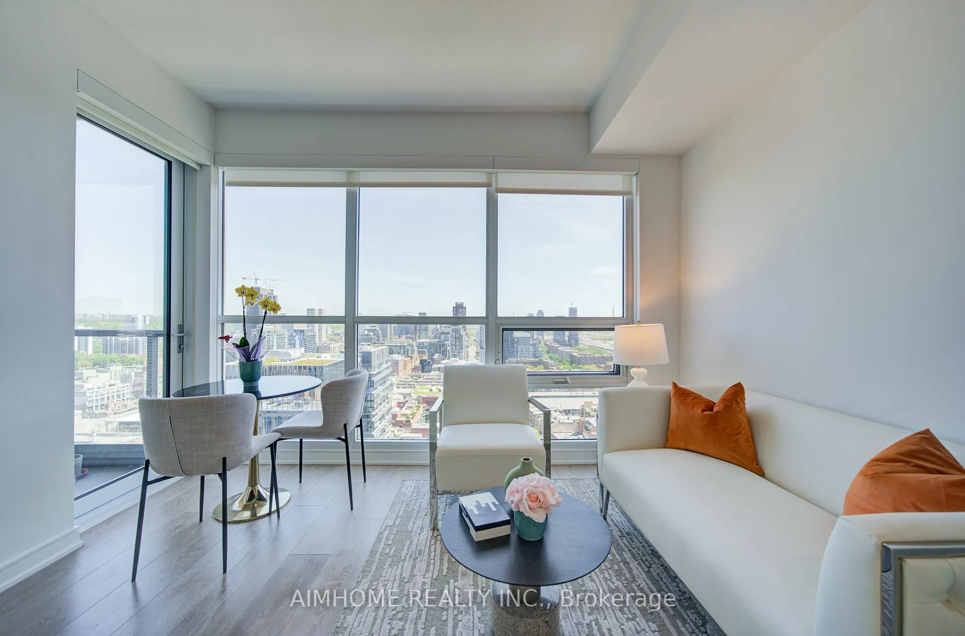 Photo 5 of Unit 3005, 88 Scott Street, Toronto, Church-Yonge Corridor — HOMEH