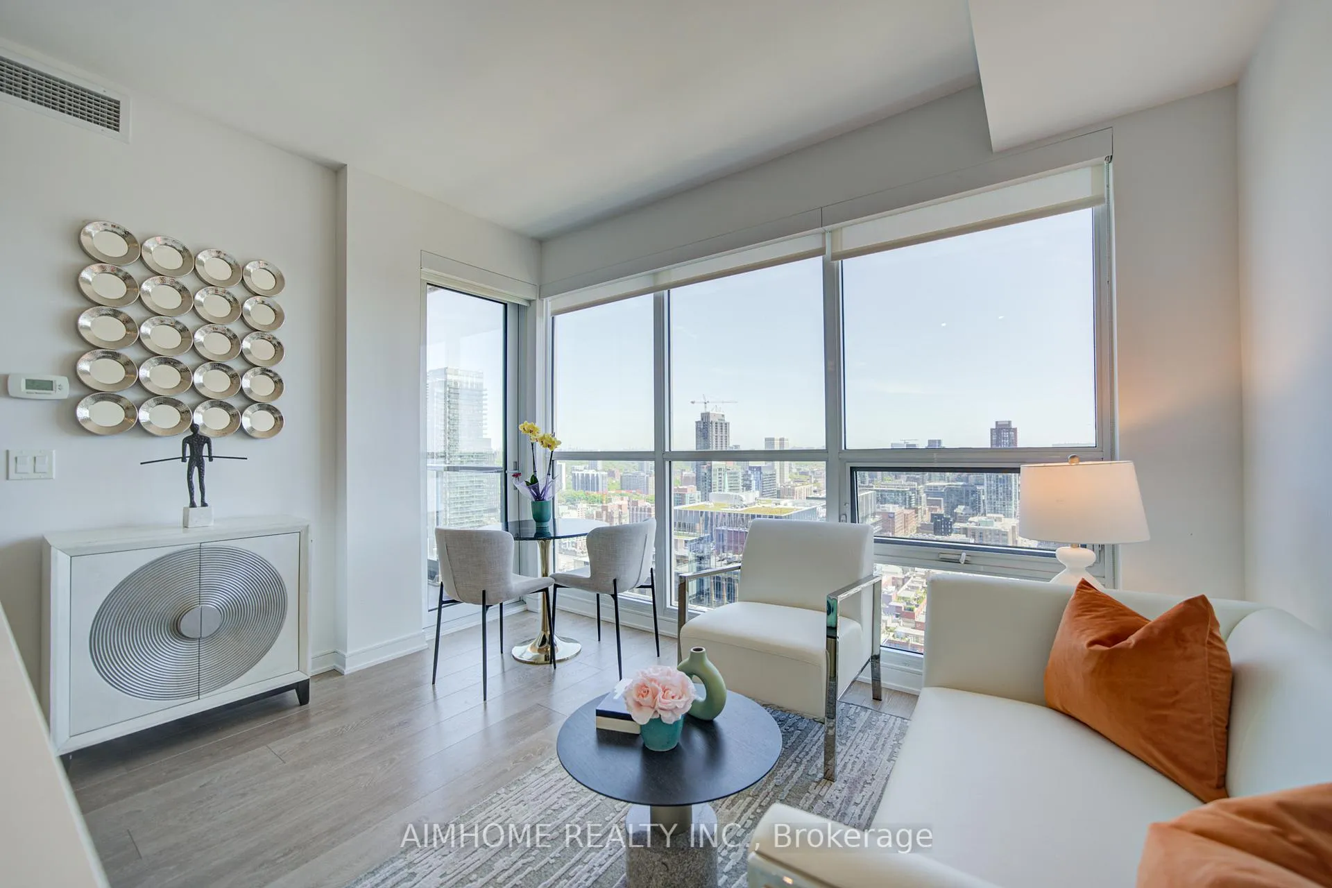 Photo 6 of Unit 3005, 88 Scott Street, Toronto, Church-Yonge Corridor — HOMEH