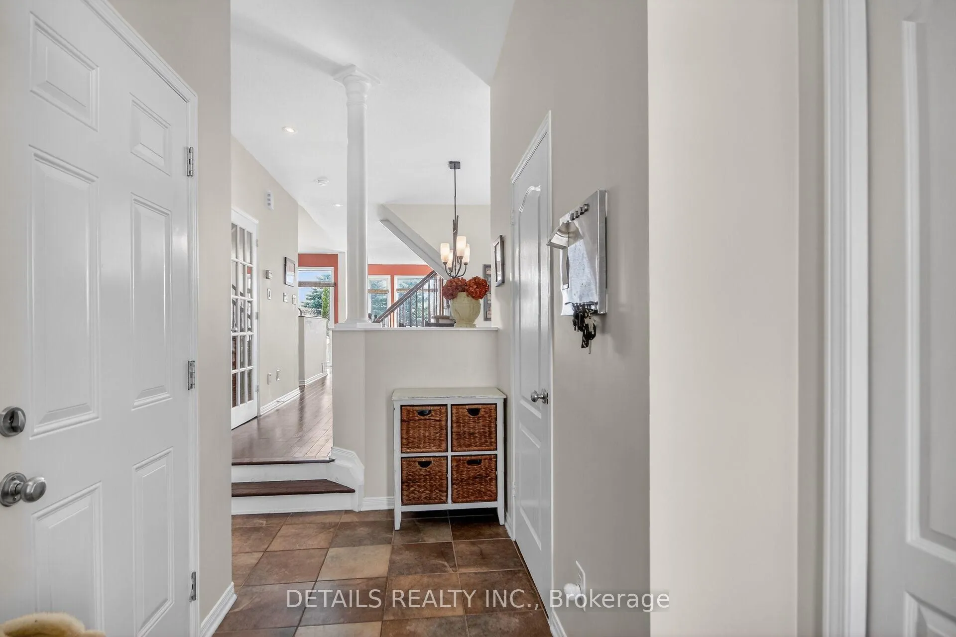 Photo 4 of 168 Eye Bright Crescent, Ottawa, Riverside South/Gloucester Glen — HOMEH