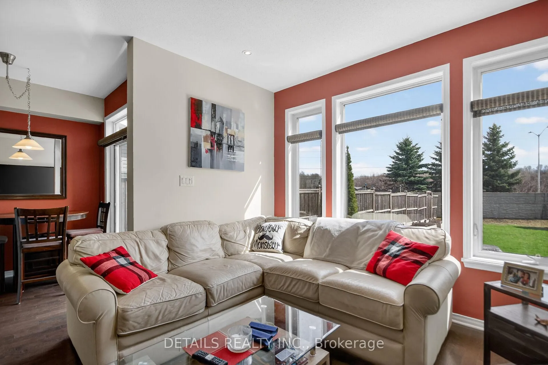 Photo 12 of 168 Eye Bright Crescent, Ottawa, Riverside South/Gloucester Glen — HOMEH