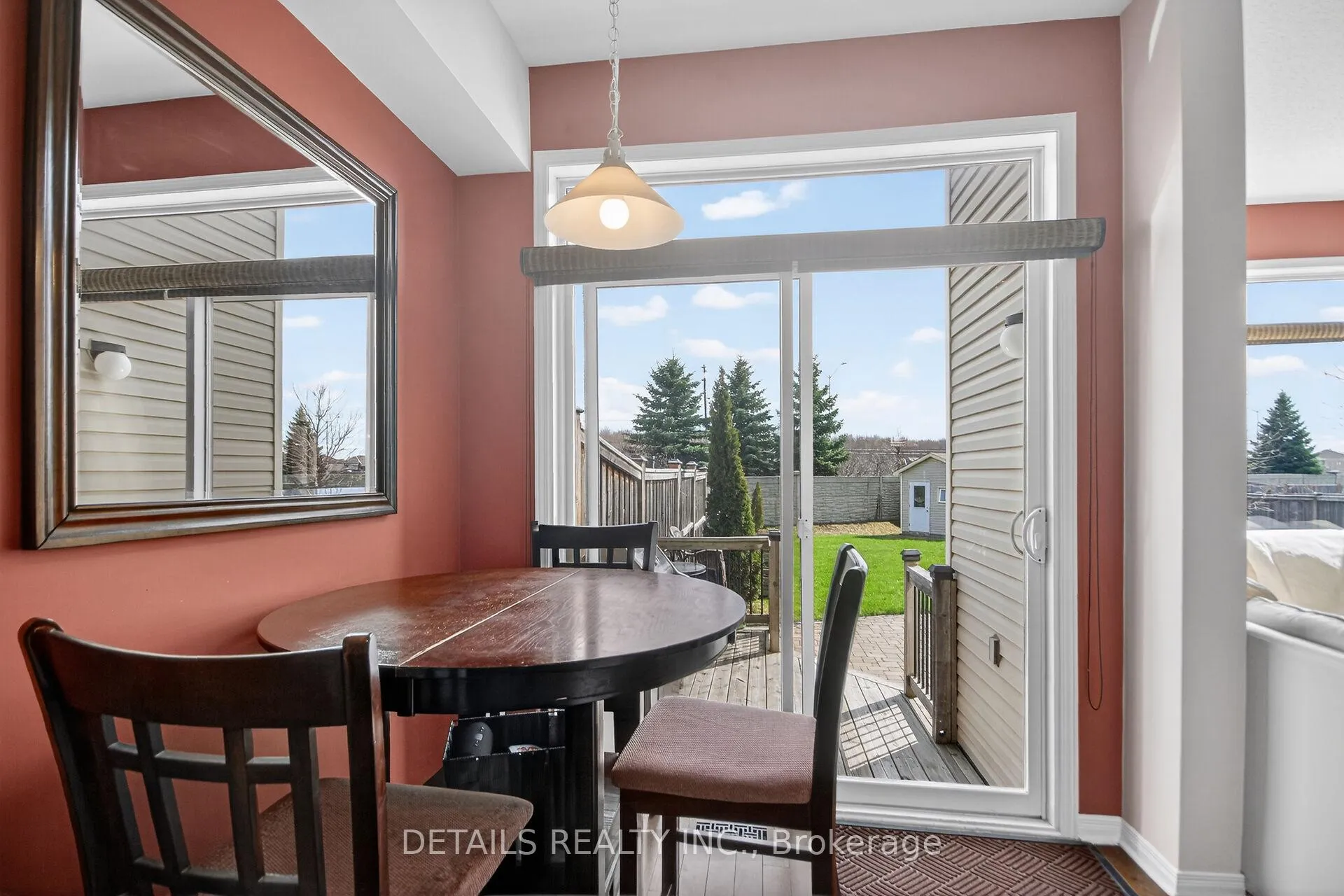 Photo 17 of 168 Eye Bright Crescent, Ottawa, Riverside South/Gloucester Glen — HOMEH