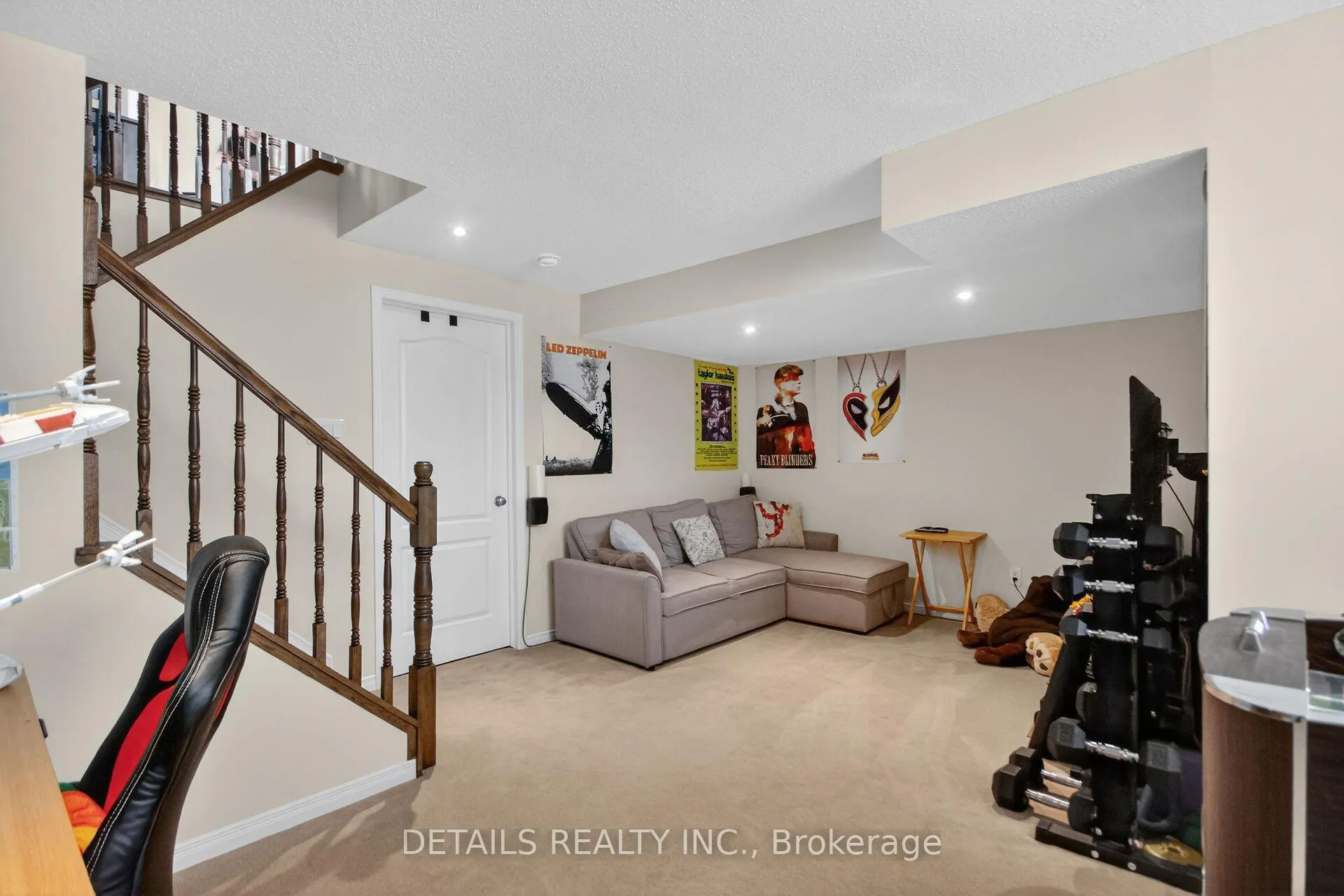 Photo 34 of 168 Eye Bright Crescent, Ottawa, Riverside South/Gloucester Glen — HOMEH