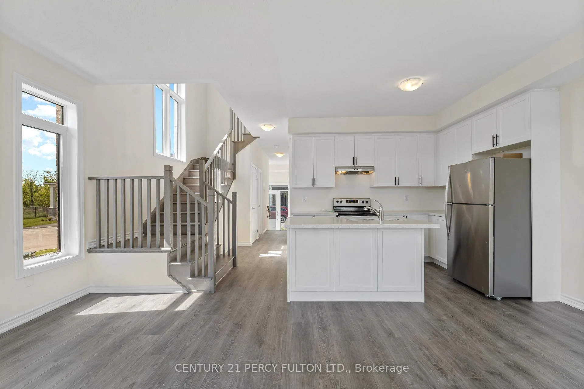 Photo 3 of 32 Hickey Lane, Kawartha Lakes, Lindsay — HOMEH