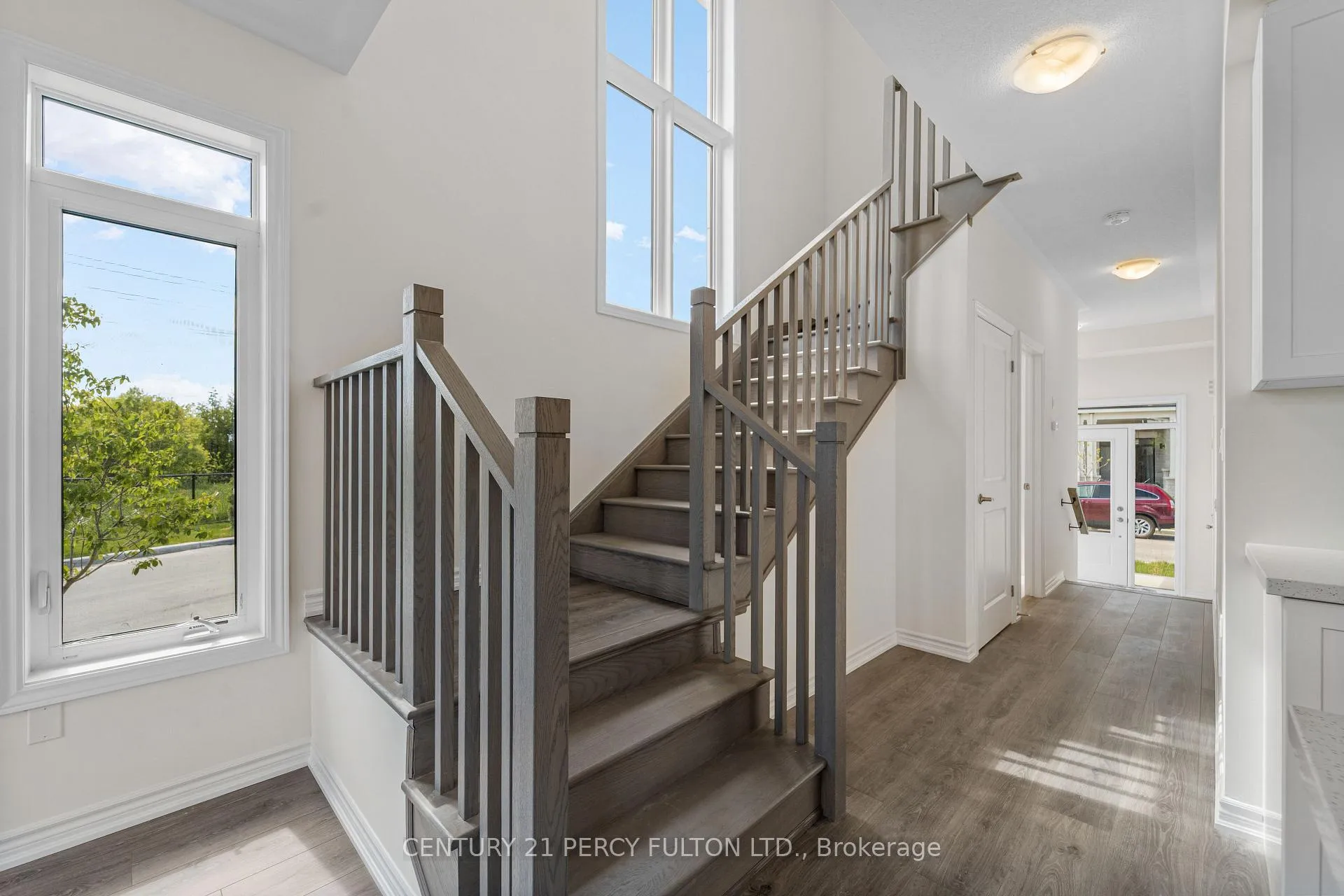 Photo 10 of 32 Hickey Lane, Kawartha Lakes, Lindsay — HOMEH