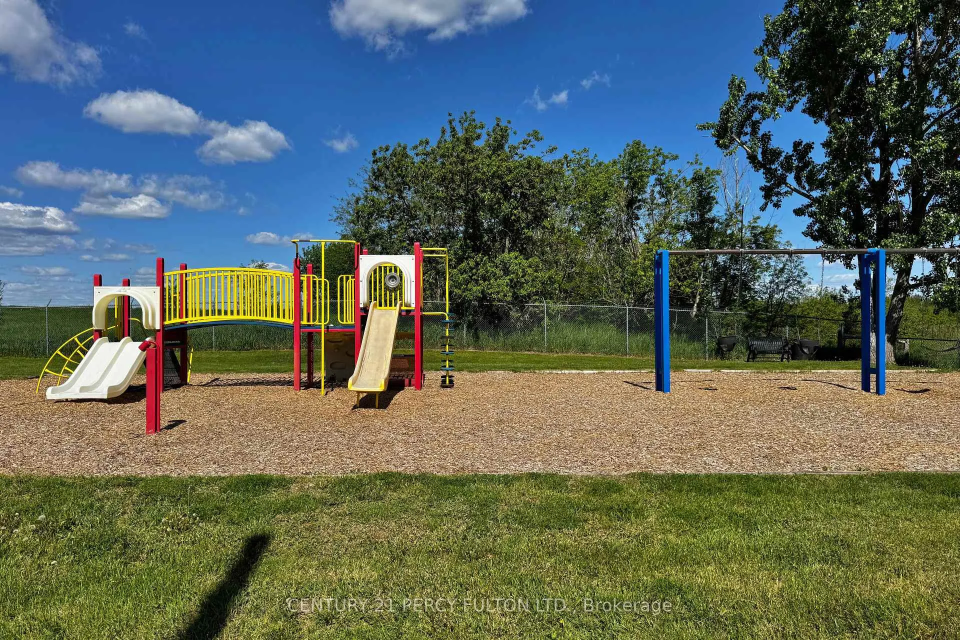 Photo 25 of 32 Hickey Lane, Kawartha Lakes, Lindsay — HOMEH