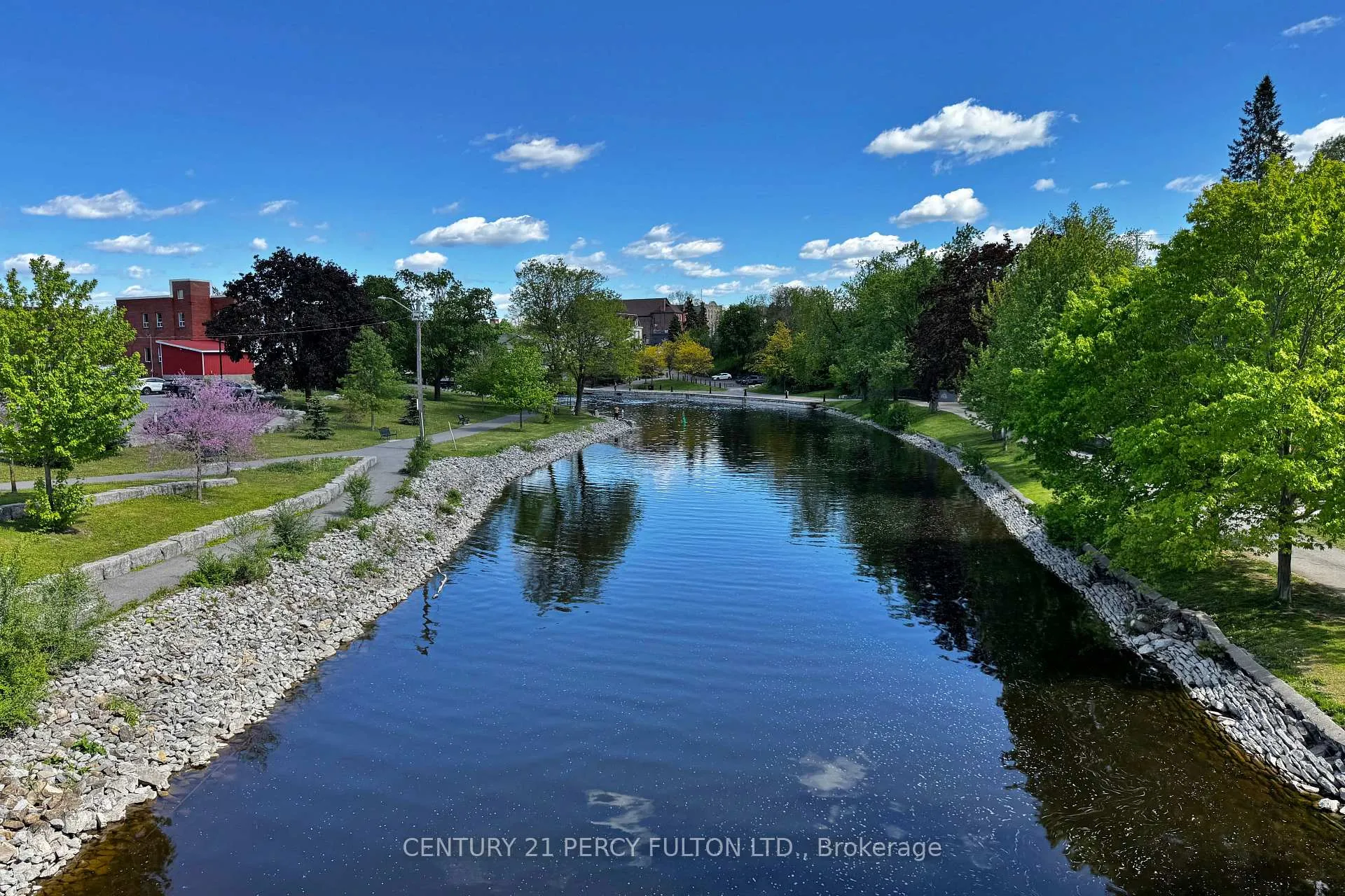 Photo 27 of 32 Hickey Lane, Kawartha Lakes, Lindsay — HOMEH