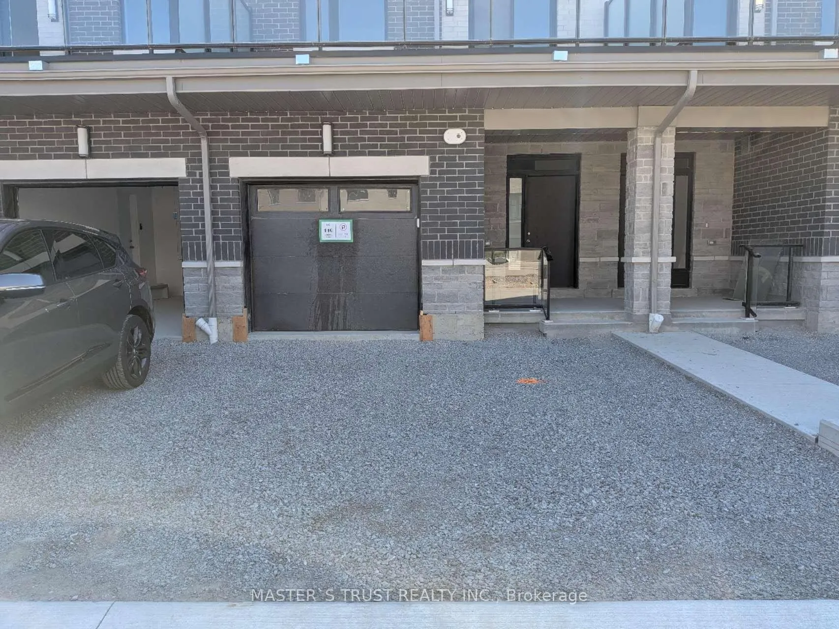 Photo 2 of 110 Grimsby Lane, Richmond Hill, Rural Richmond Hill — HOMEH