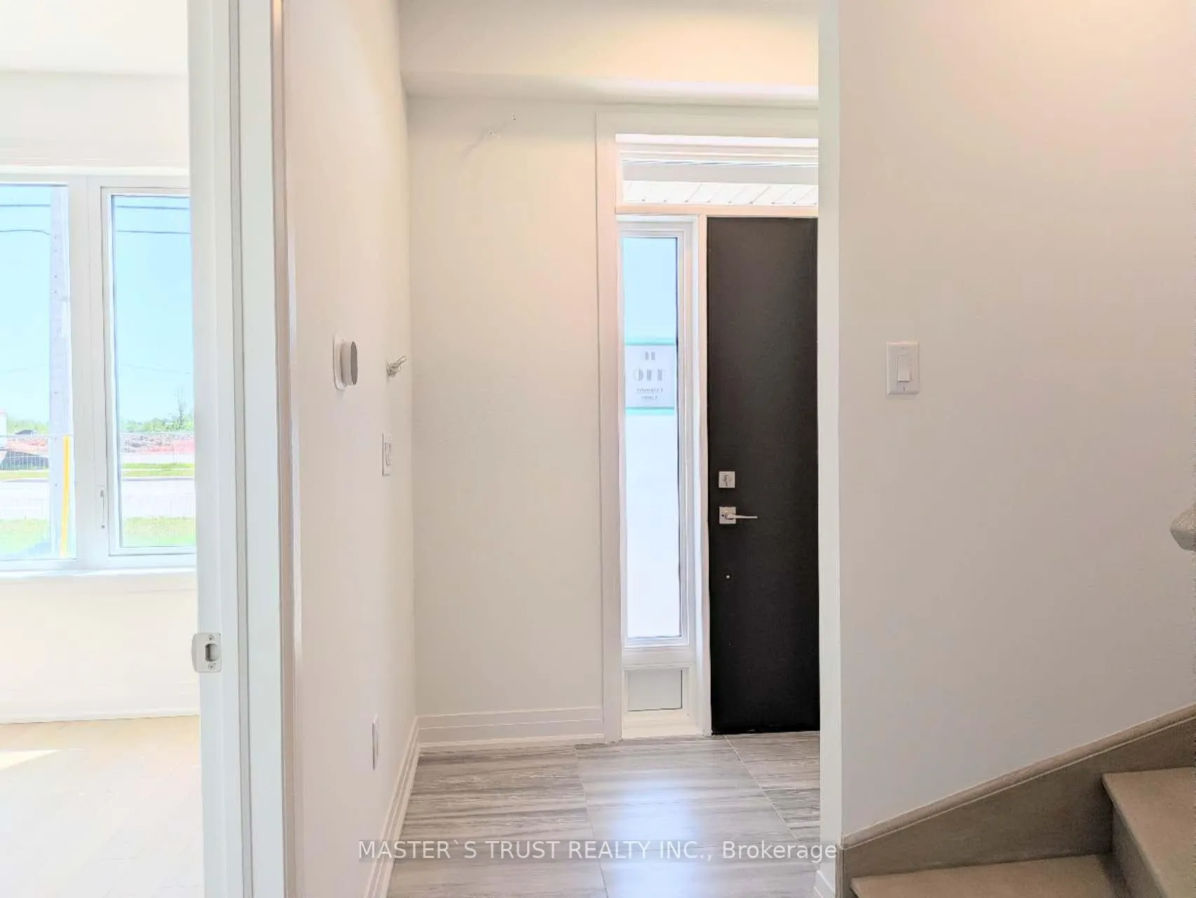 Photo 4 of 110 Grimsby Lane, Richmond Hill, Rural Richmond Hill — HOMEH