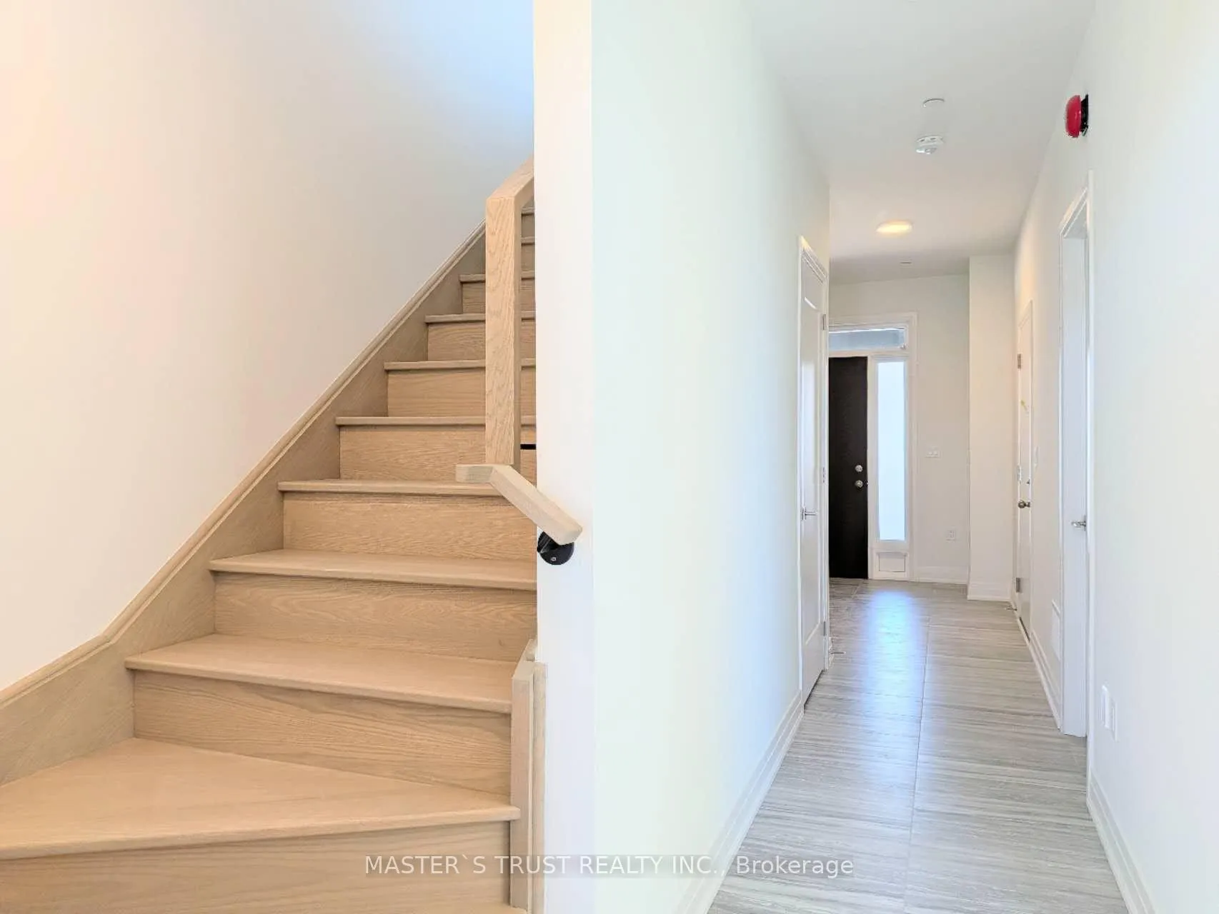 Photo 8 of 110 Grimsby Lane, Richmond Hill, Rural Richmond Hill — HOMEH