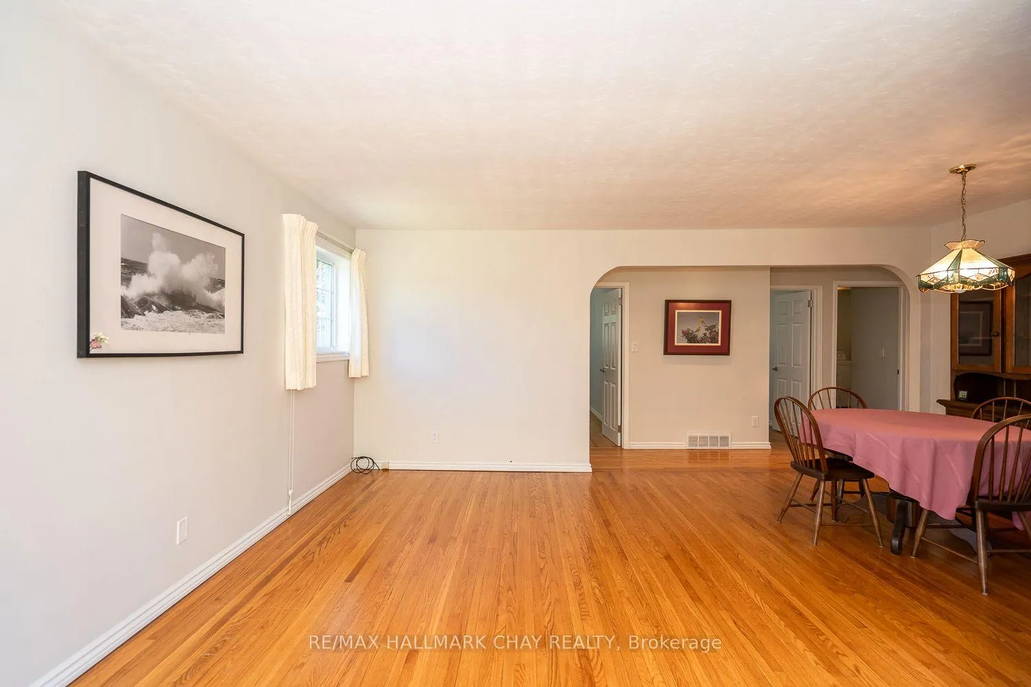 Photo 10 of 49 Colbeck Crescent, New Tecumseth, Alliston — HOMEH
